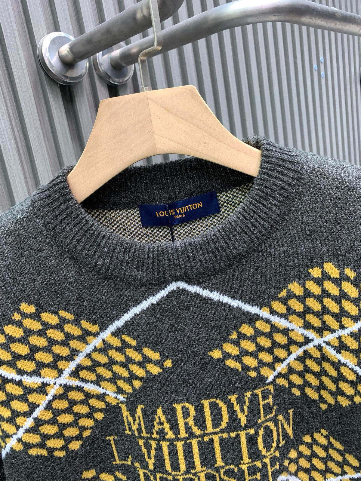 Classic Fashion Sweater-1078