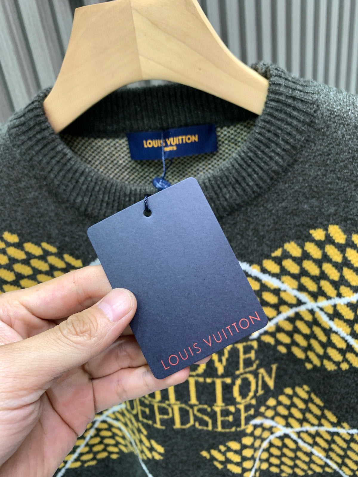 Classic Fashion Sweater-1078
