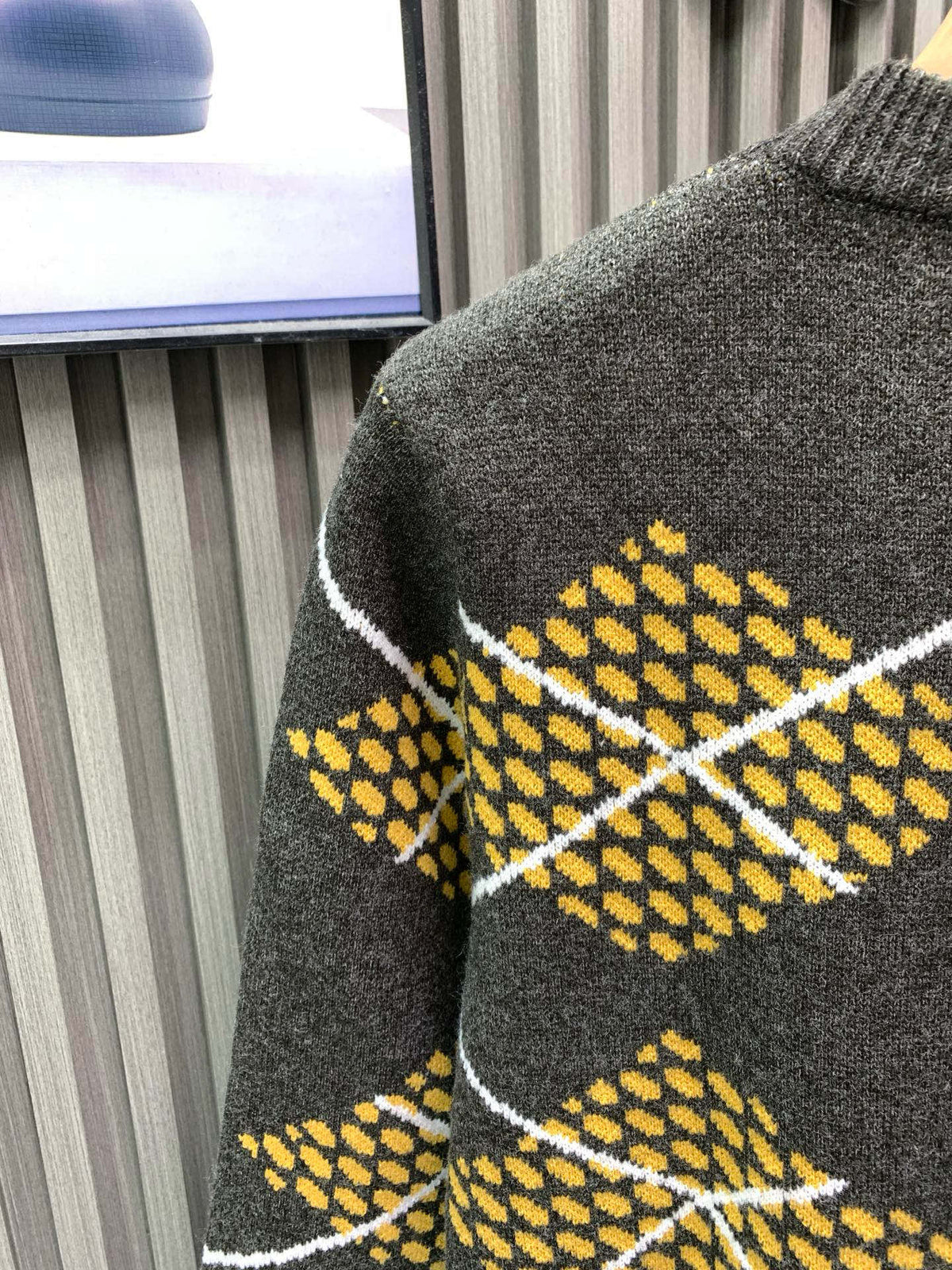 Classic Fashion Sweater-1078
