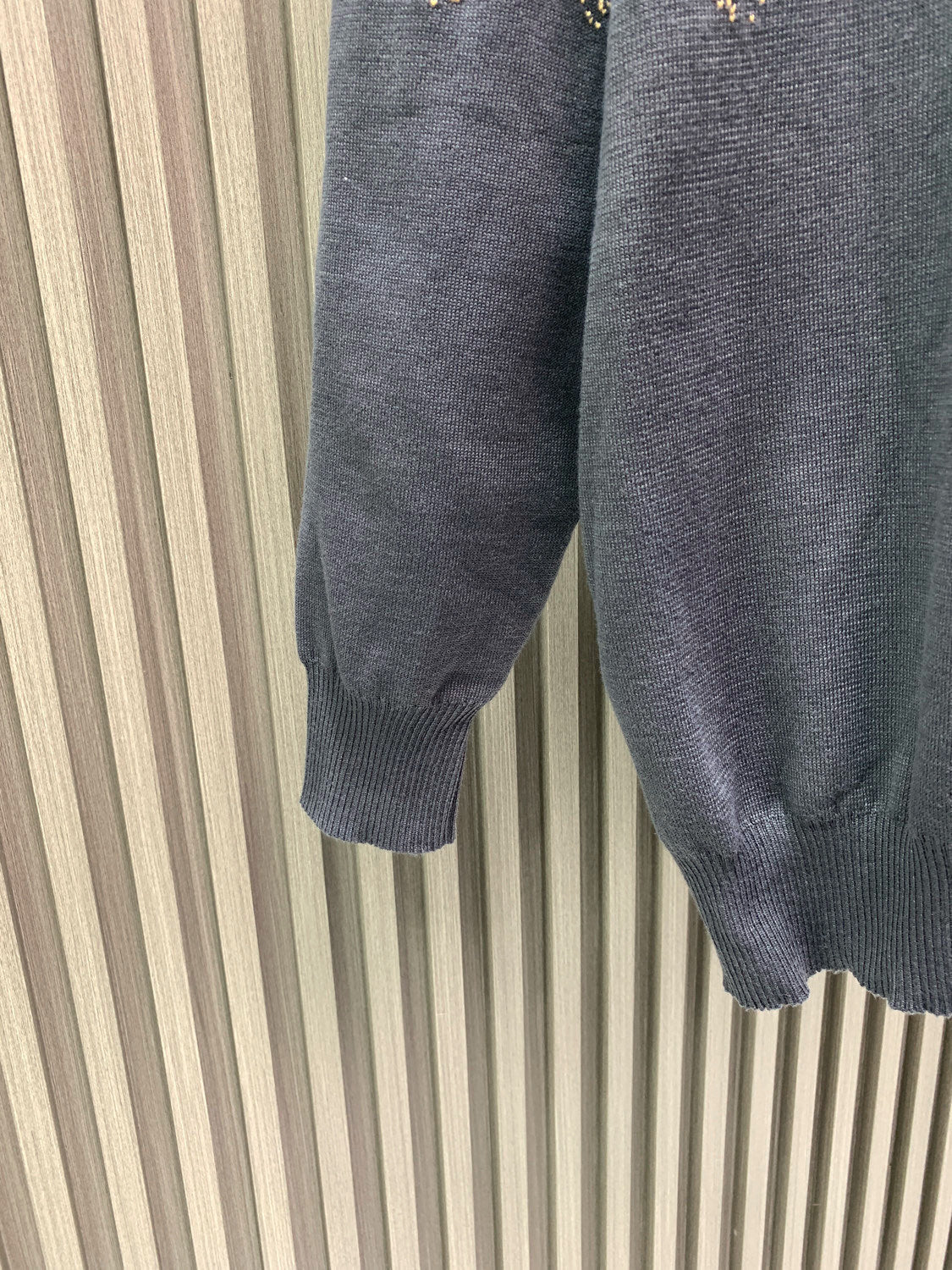 Classic Fashion Sweater-1075