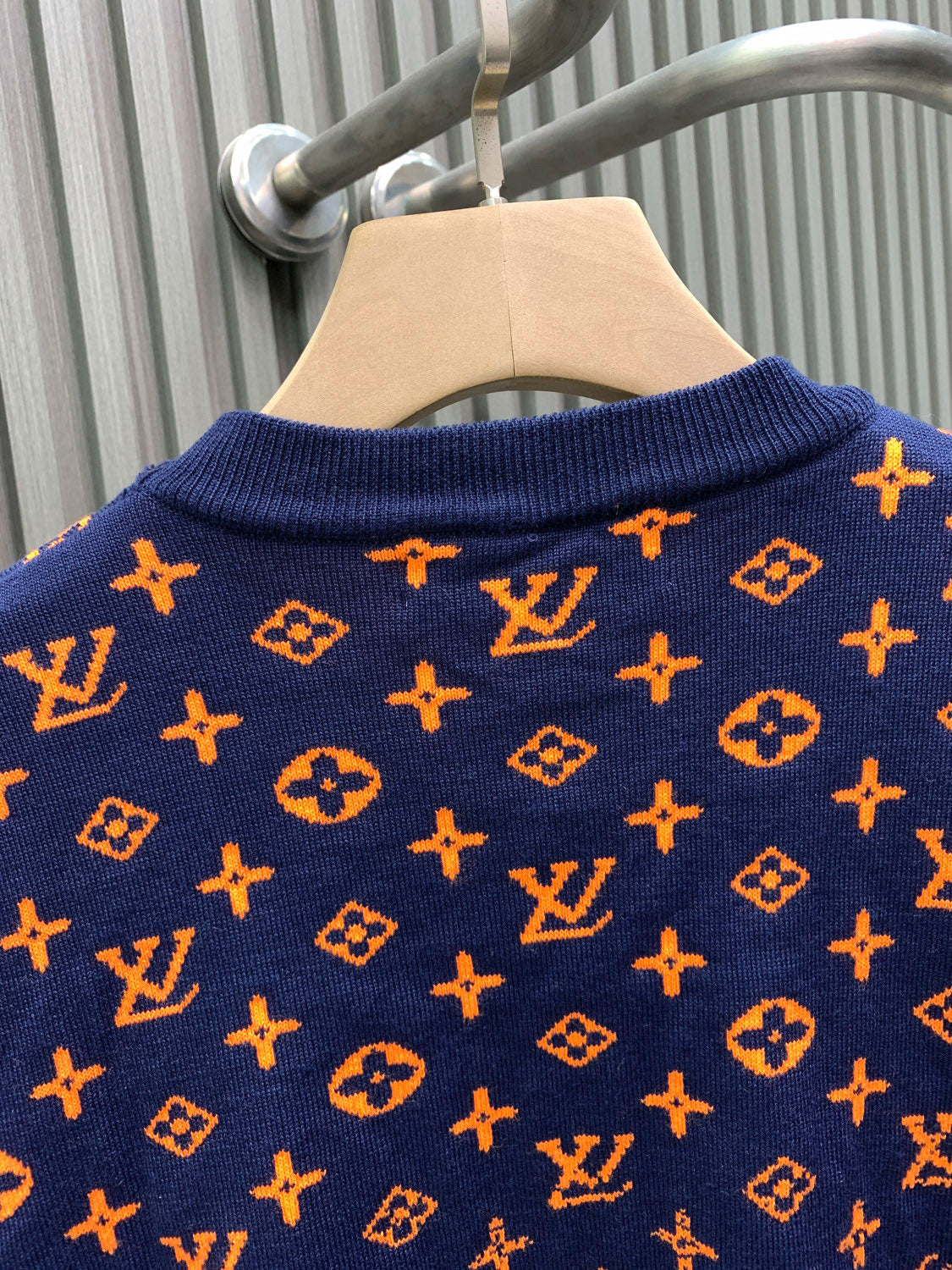 Classic Fashion Sweater-1075
