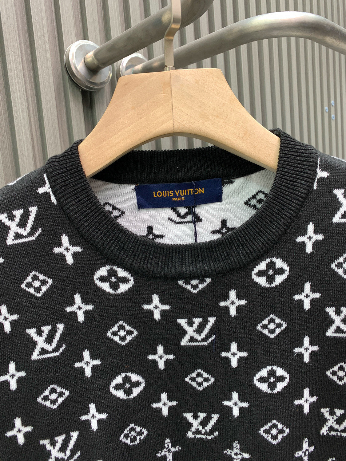 Classic Fashion Sweater-1075