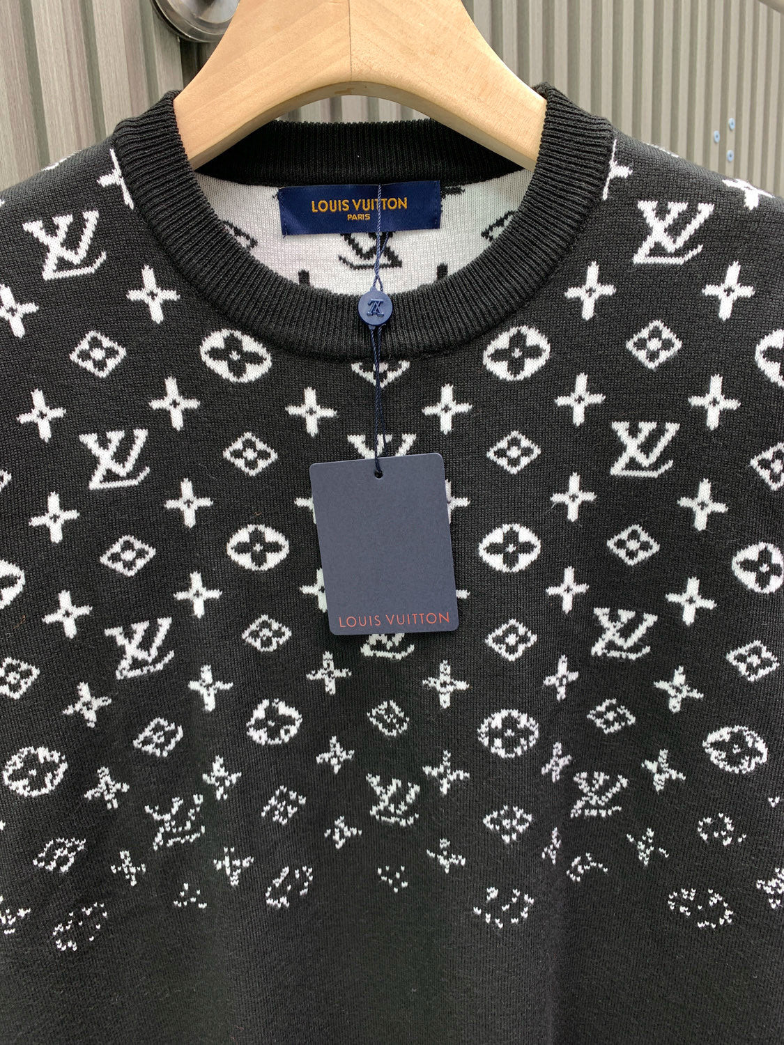 Classic Fashion Sweater-1075