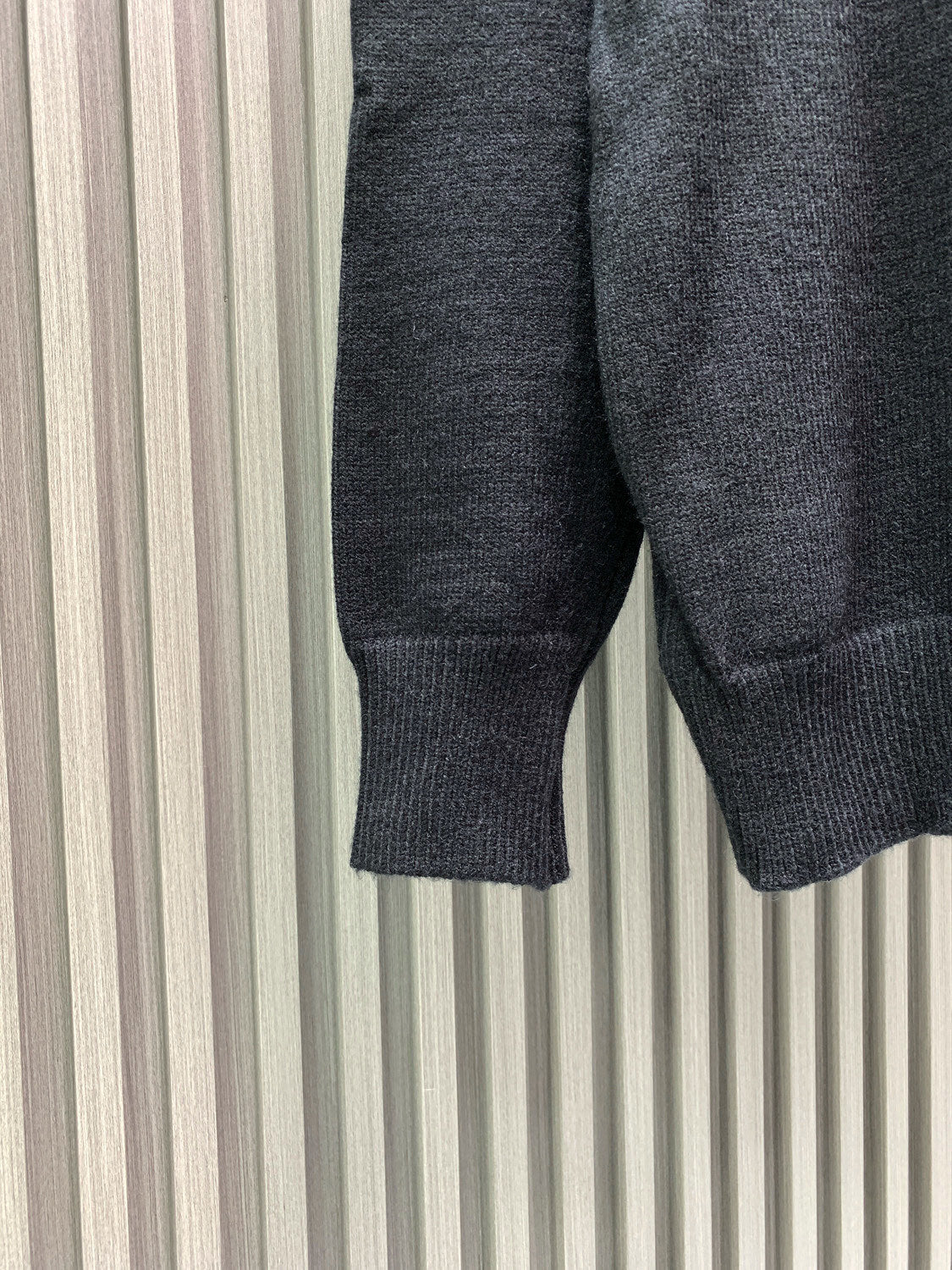 Classic Fashion Sweater-1071