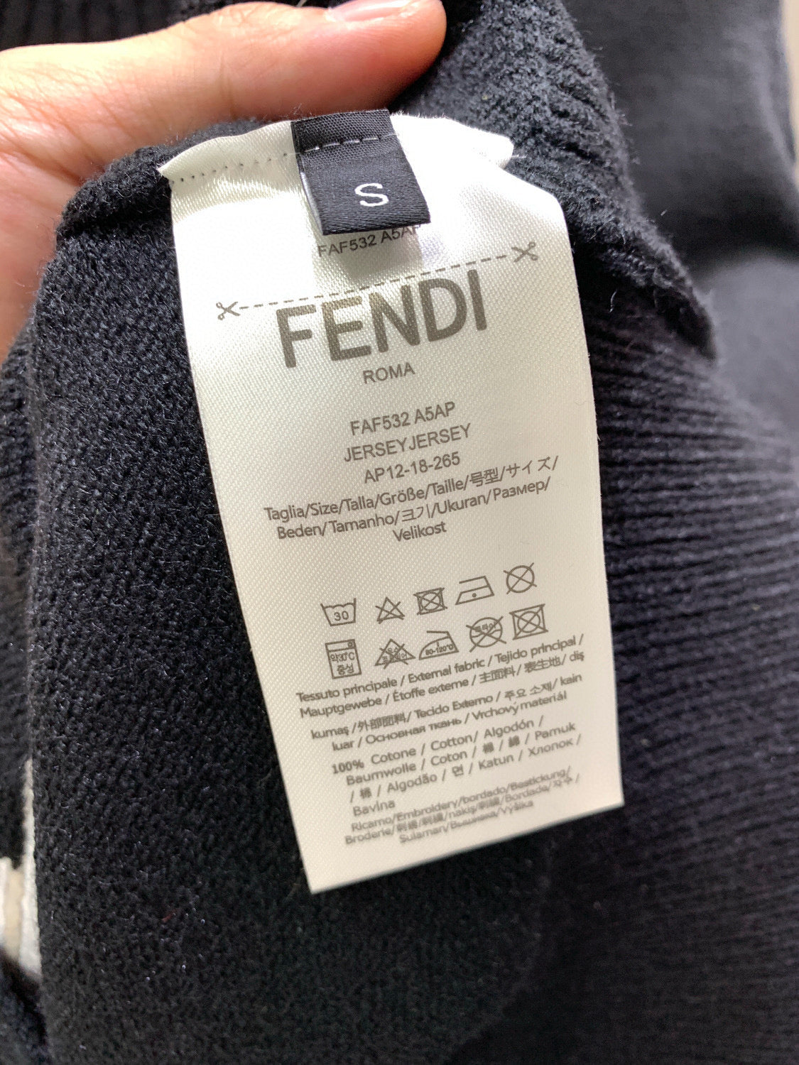 Classic Fashion Sweater-1070