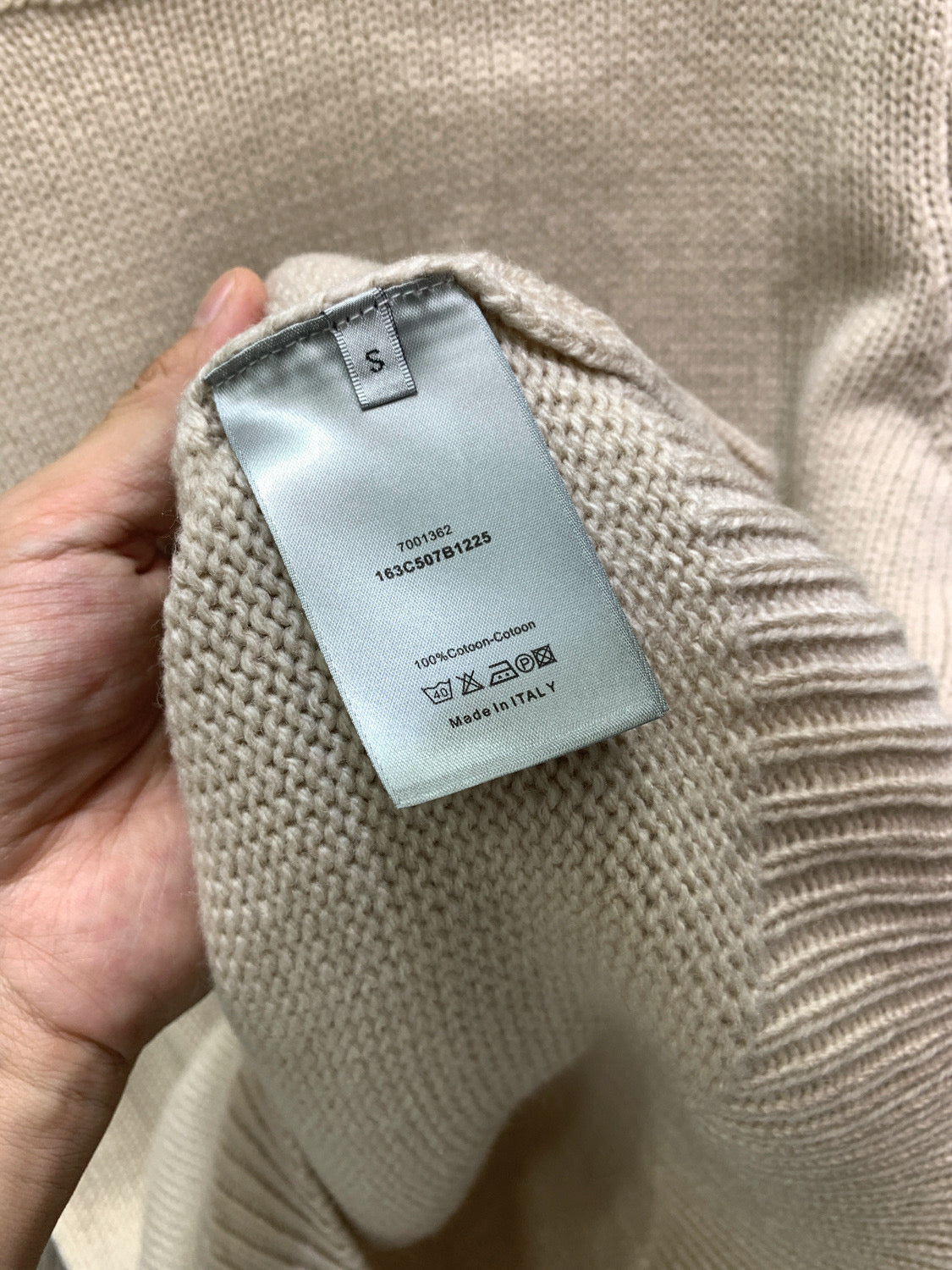 Classic Fashion Sweater-1069