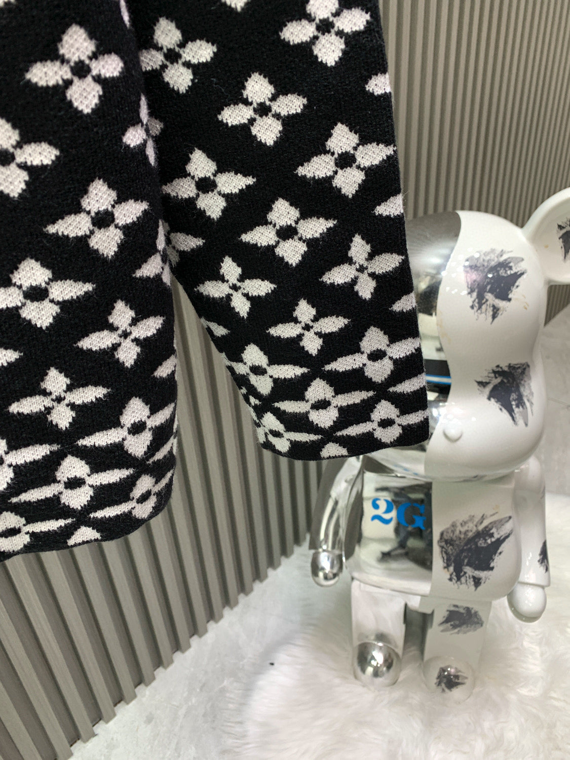 Classic Fashion Sweater-1065