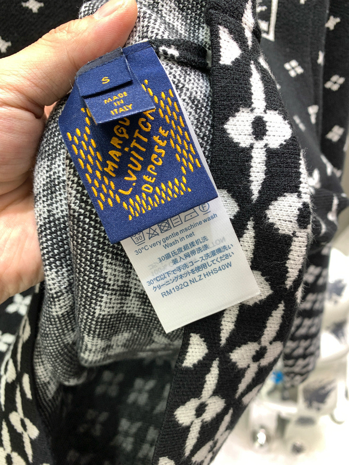 Classic Fashion Sweater-1065