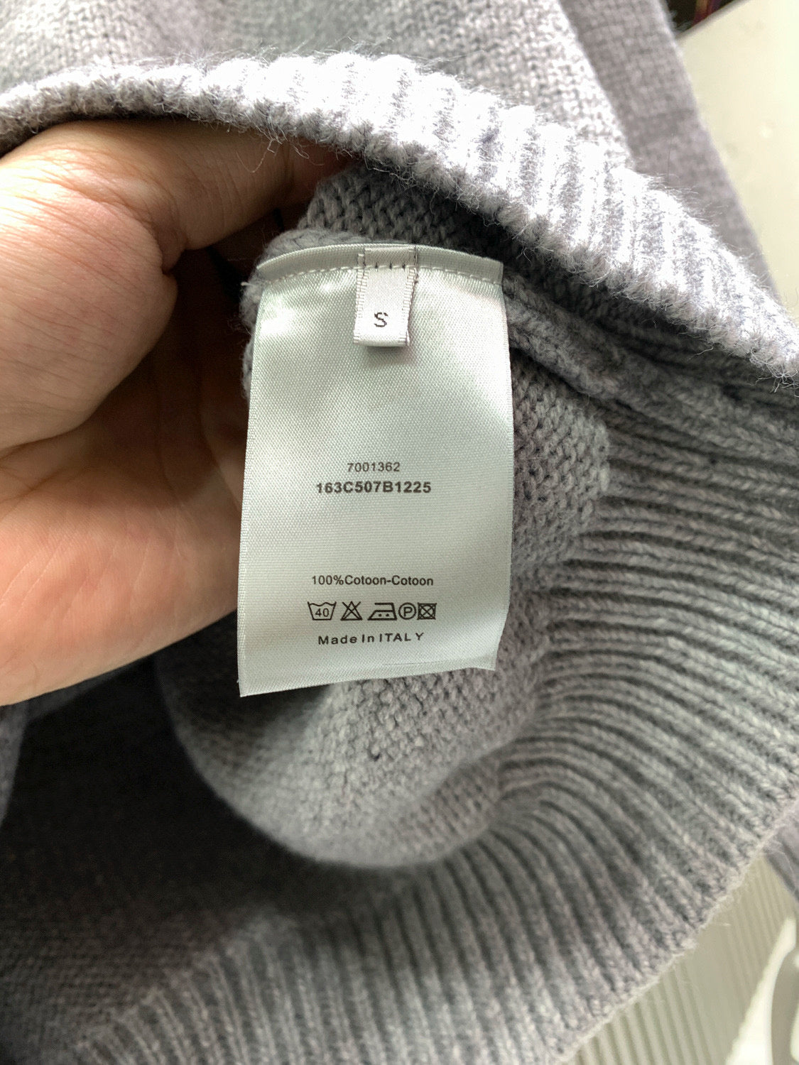 Classic Fashion Sweater-1058