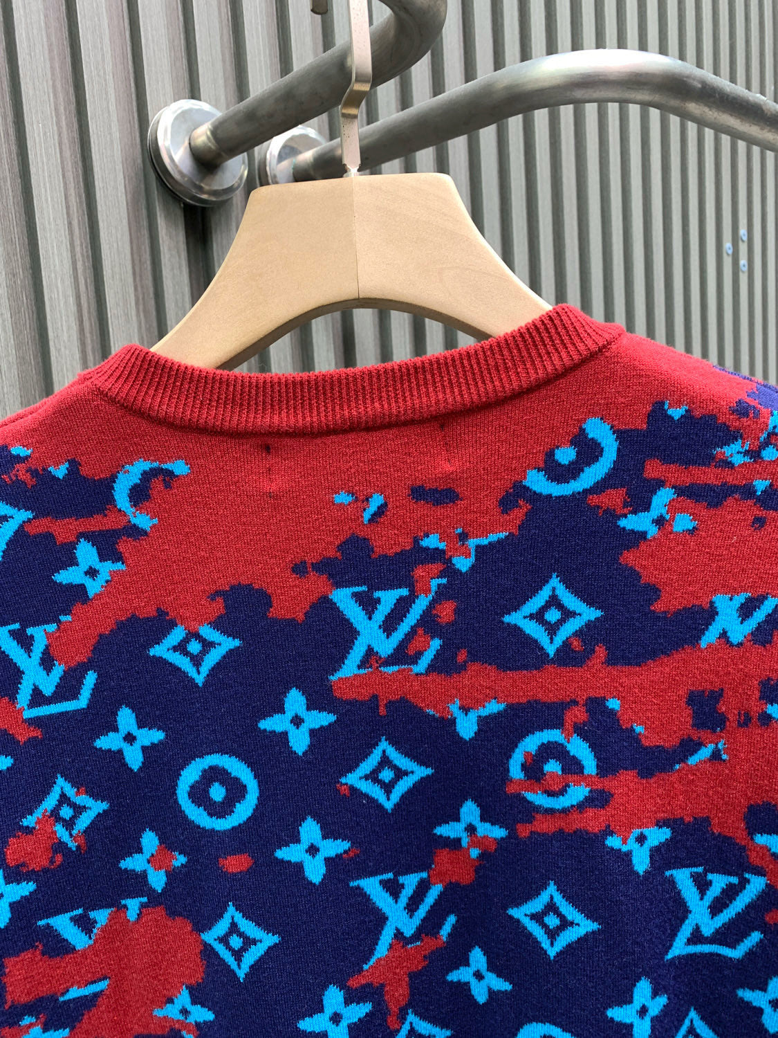 Classic Fashion Sweater-1056