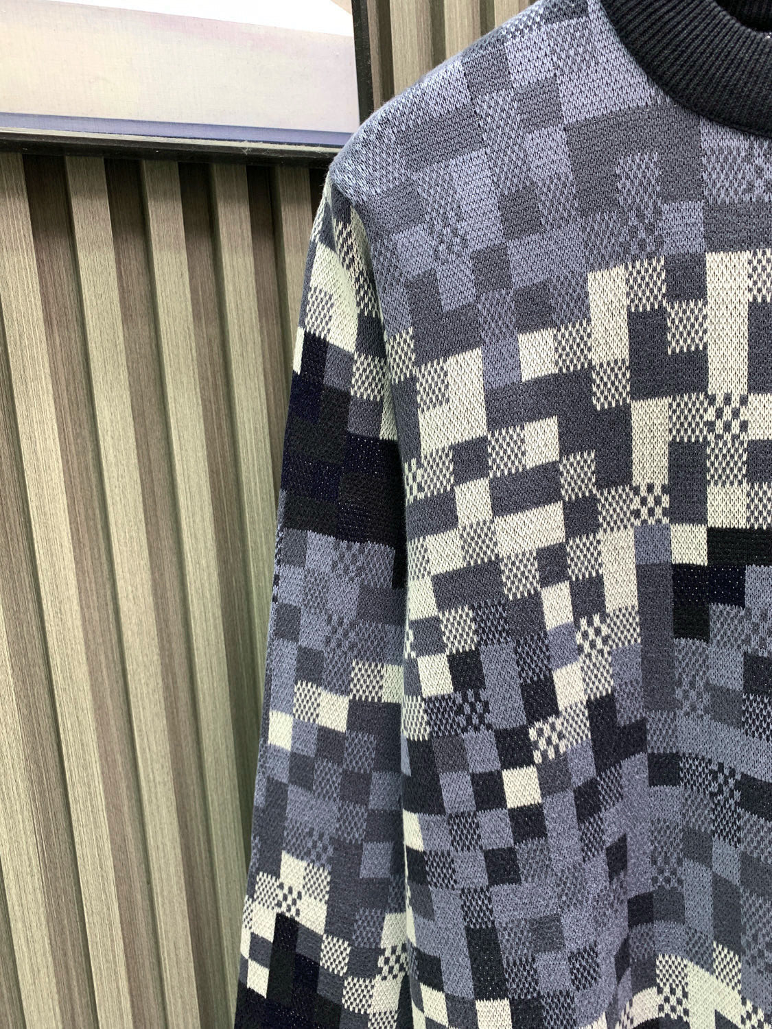 Classic Fashion Sweater-1090