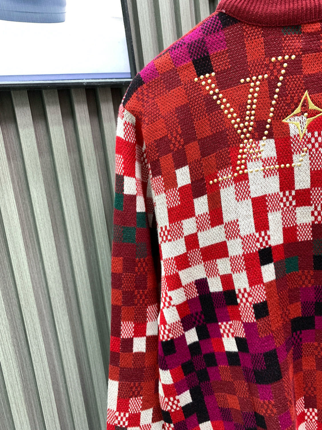 Classic Fashion Sweater-1090