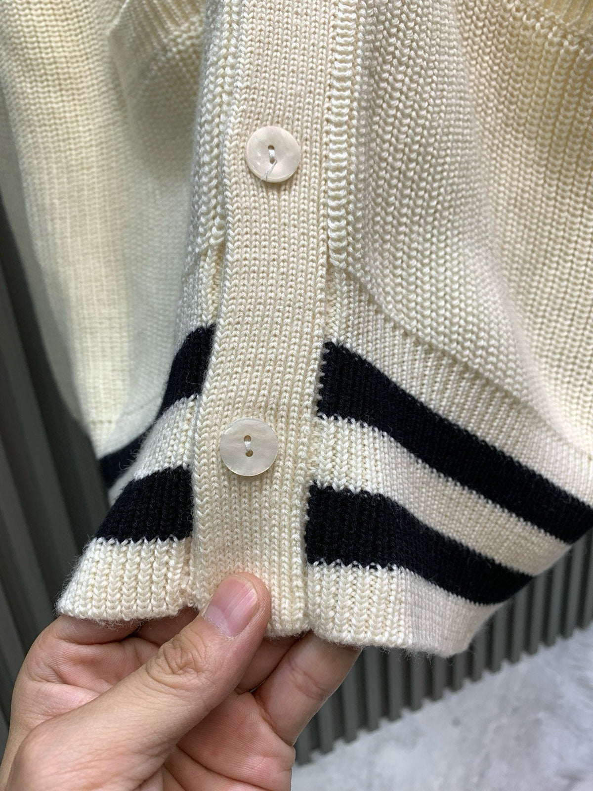 Classic Fashion Sweater-1095
