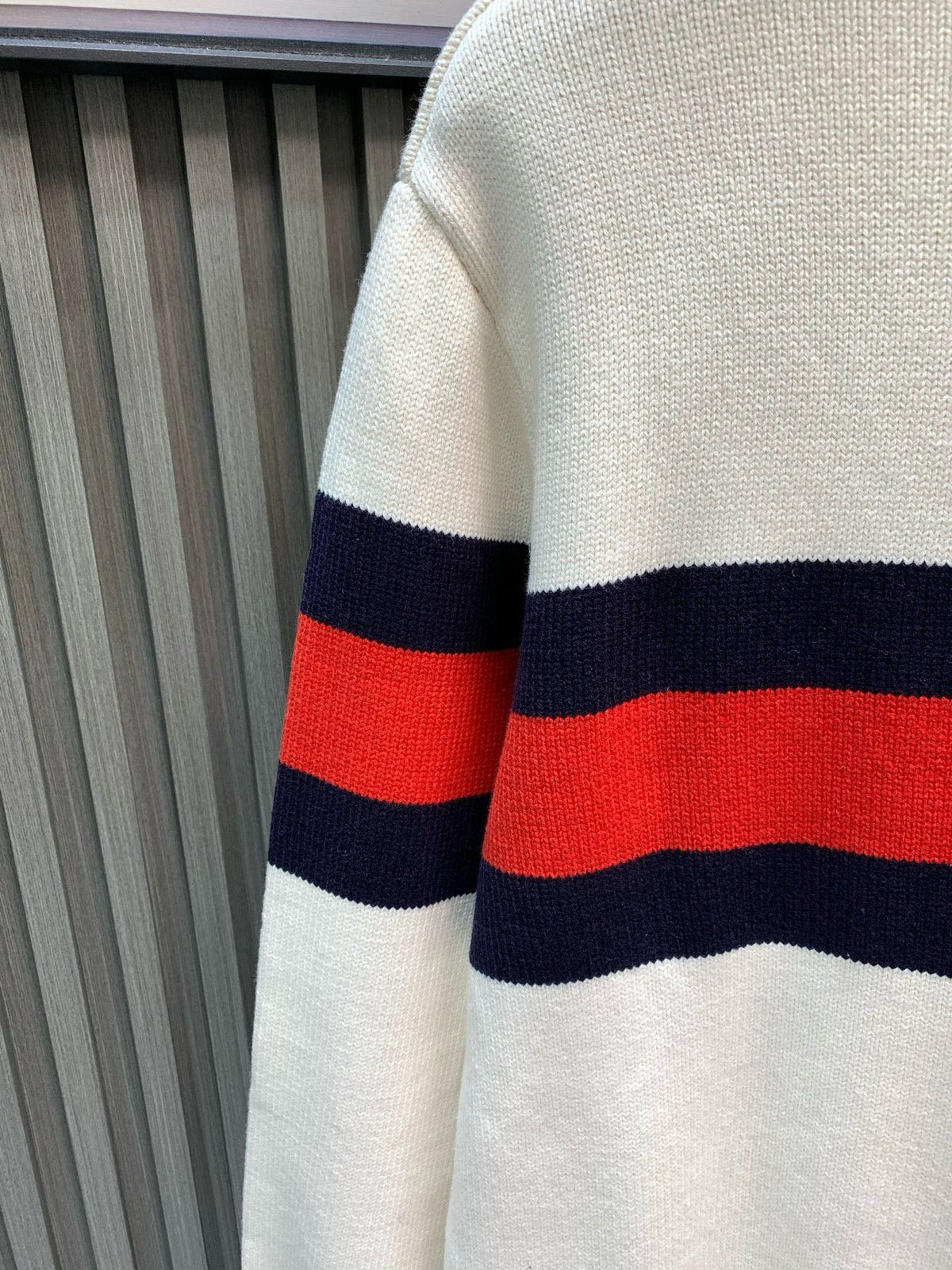 Classic Fashion Sweater-1098