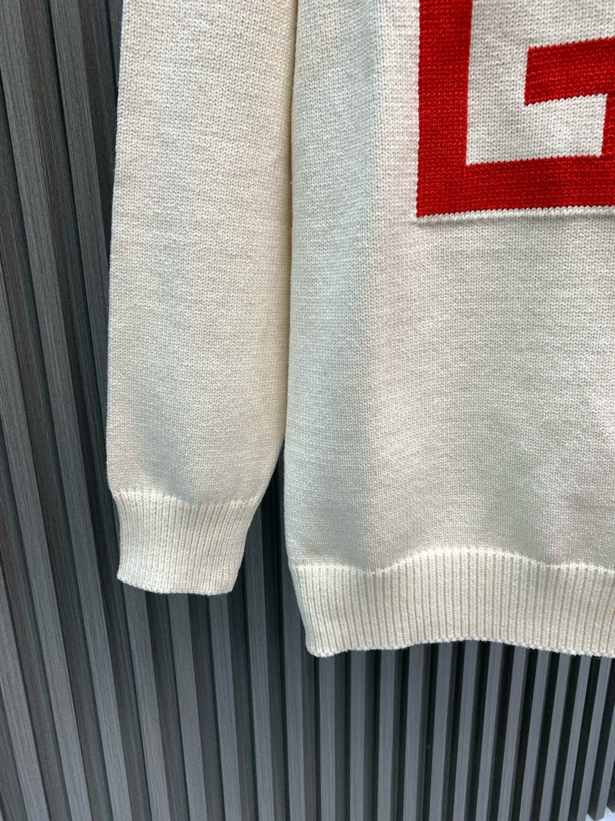 Classic Fashion Sweater-1099