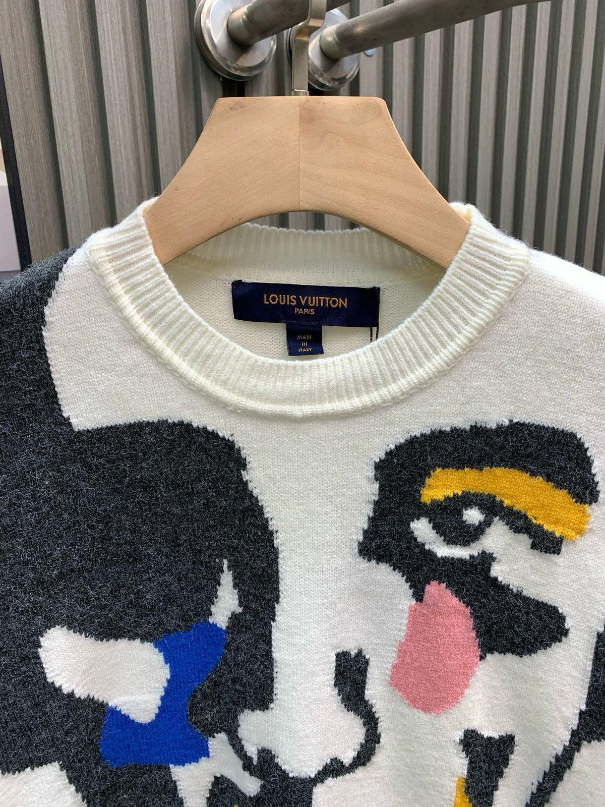 Classic Fashion Sweater-1100