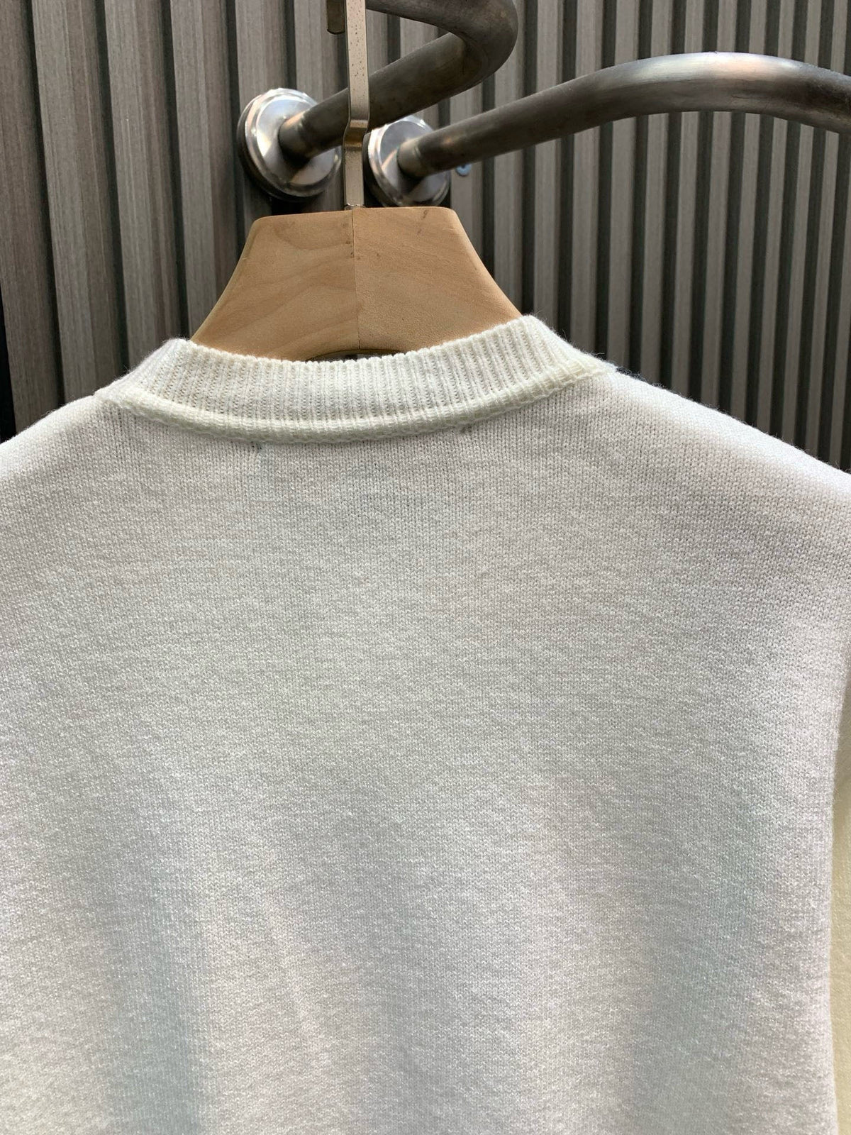 Classic Fashion Sweater-1100