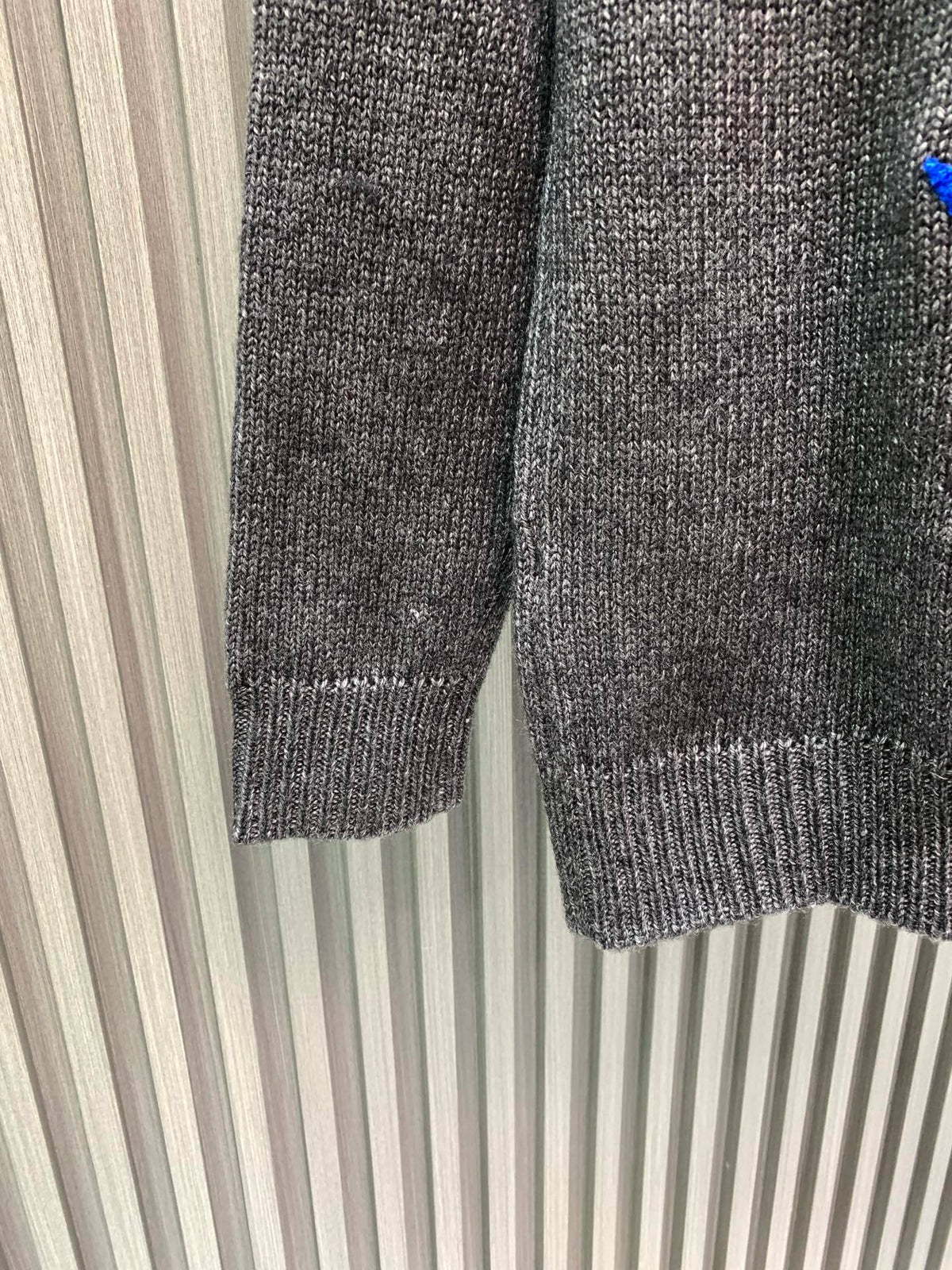 Classic Fashion Sweater-1106