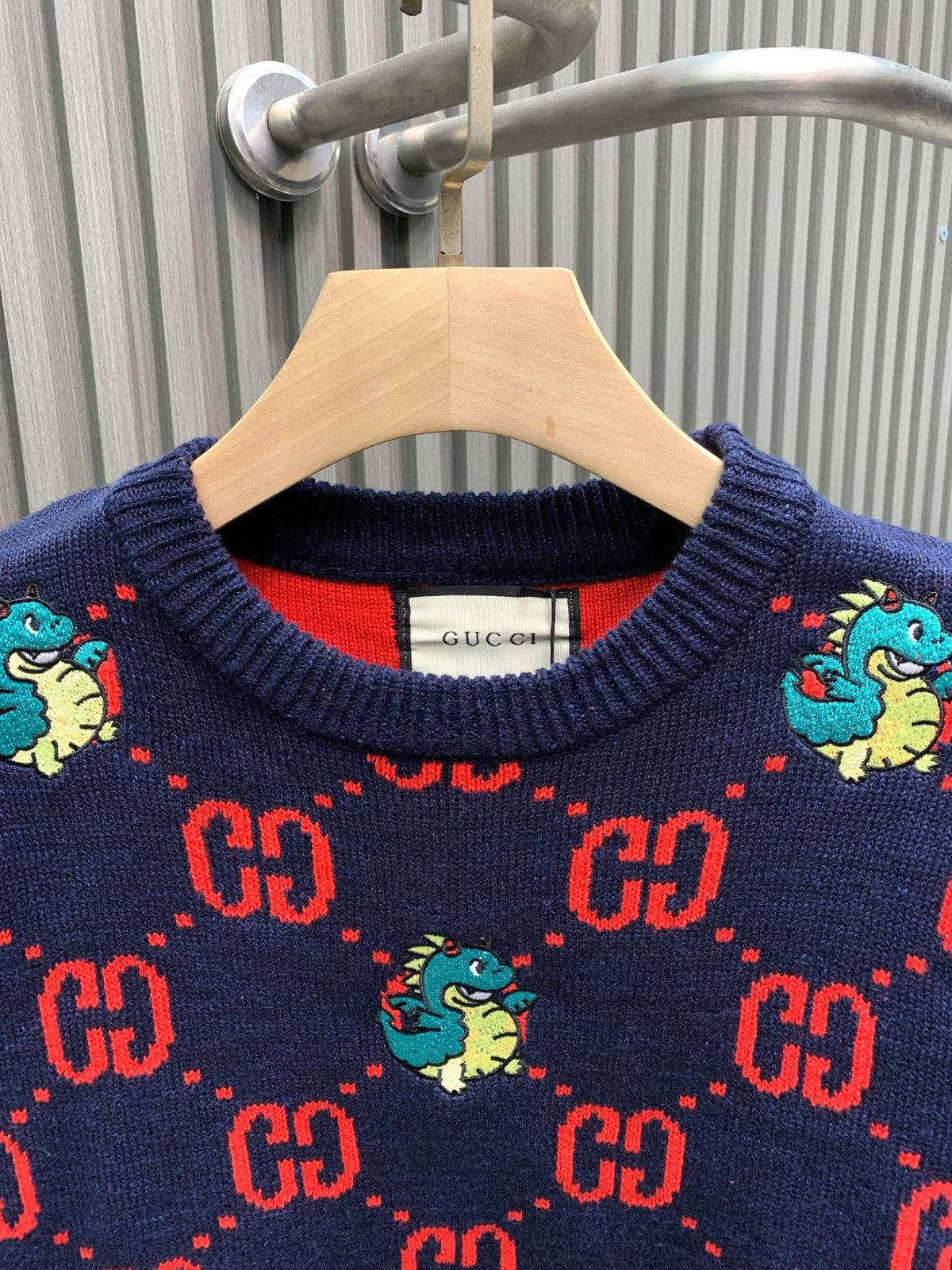 Classic Fashion Sweater-1110