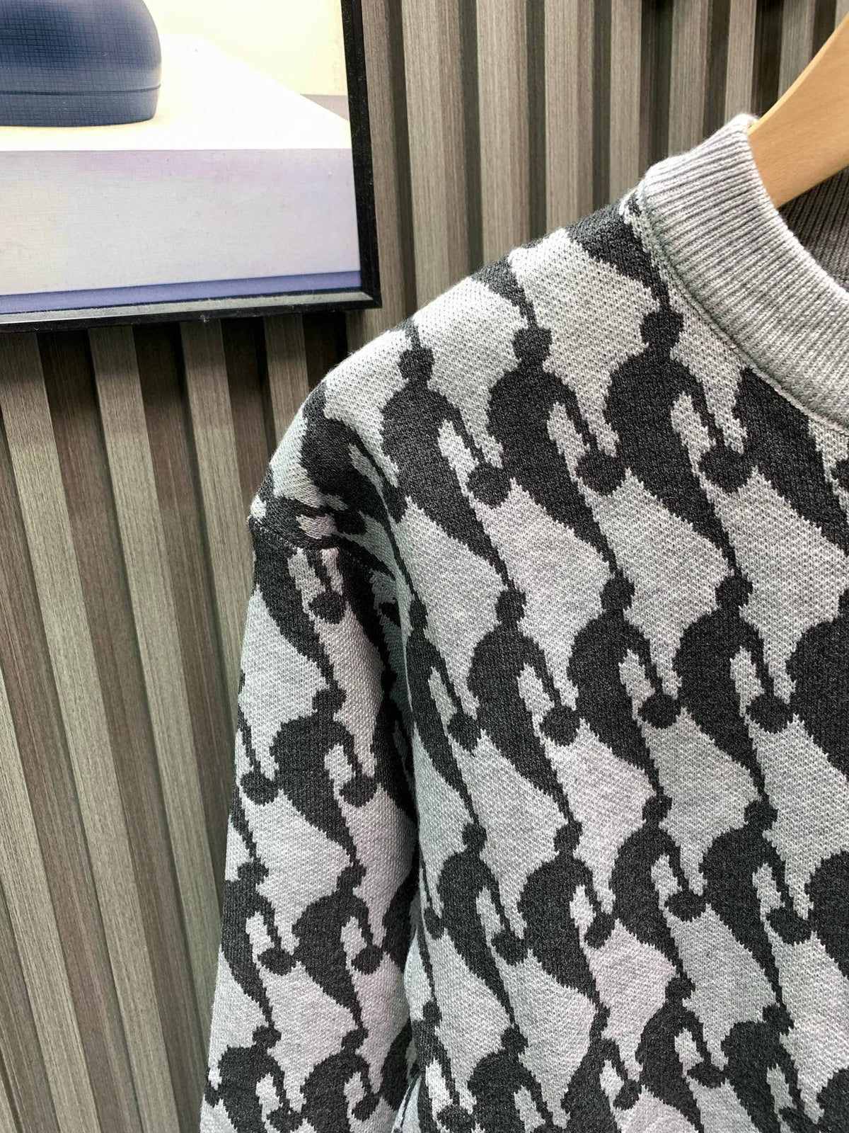 Classic Fashion Sweater-1121