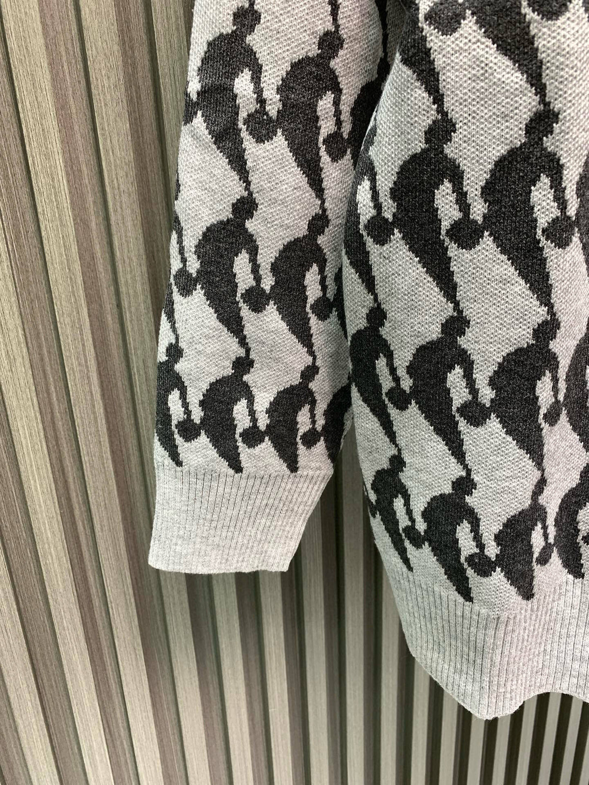 Classic Fashion Sweater-1121