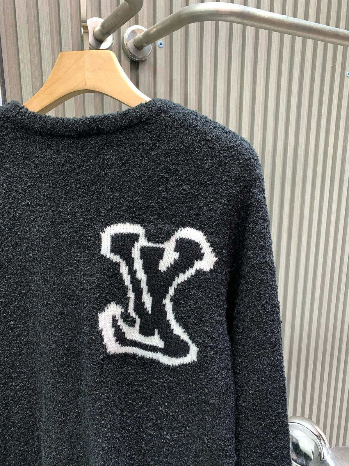 Classic Fashion Sweater-1128