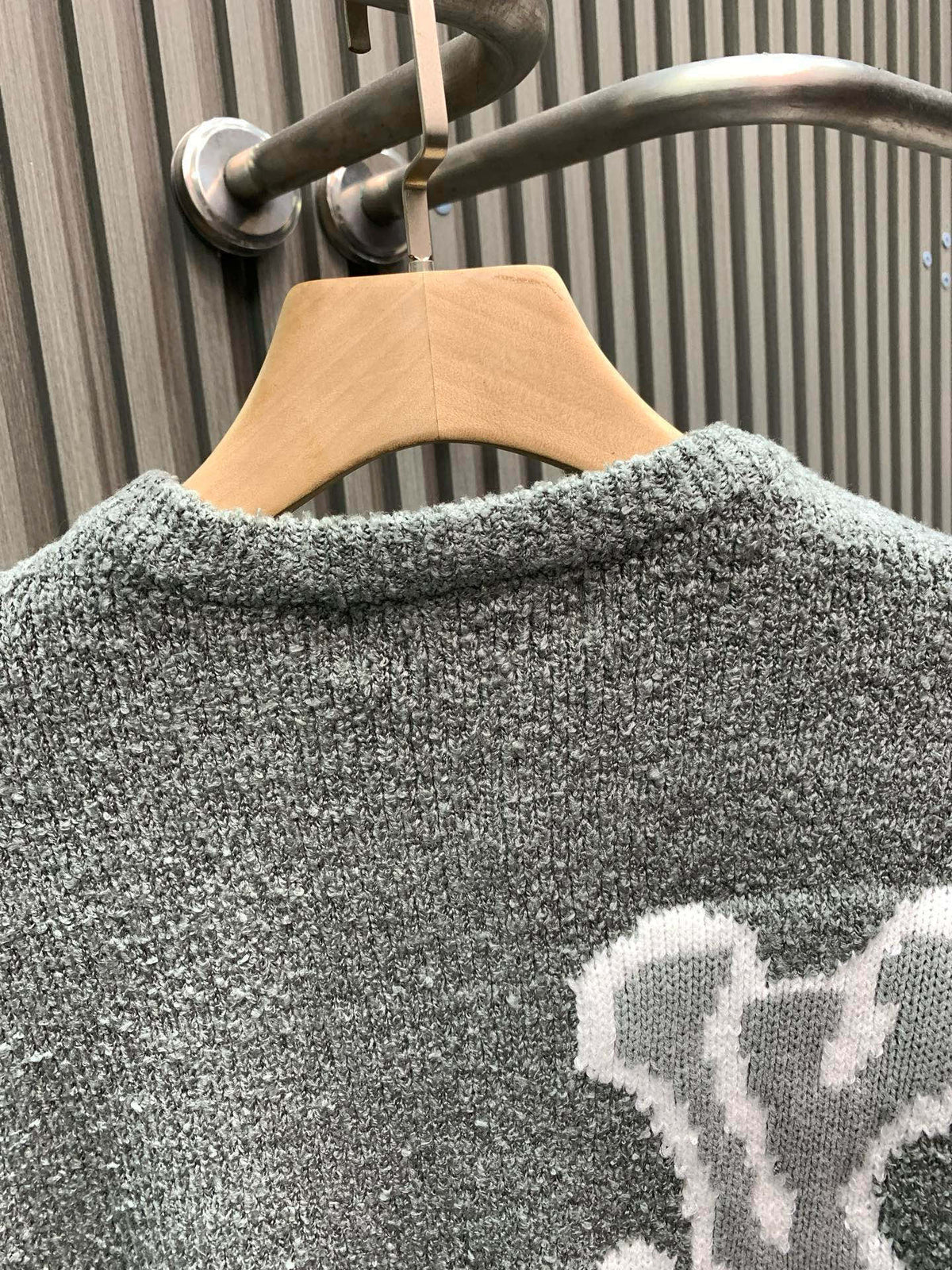Classic Fashion Sweater-1128
