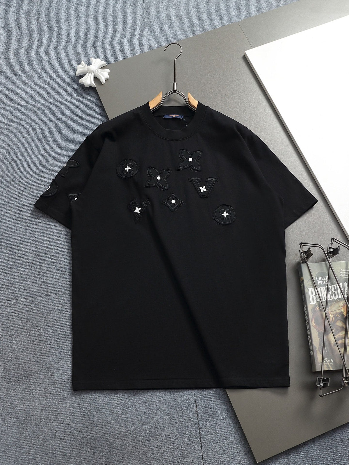 Classic T-shirt-225
