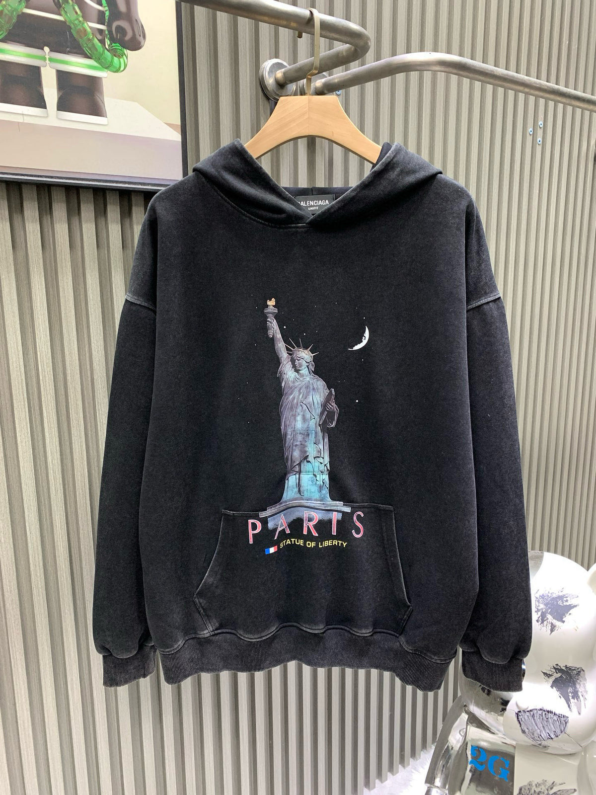 Classic Fit Hoodie-1026