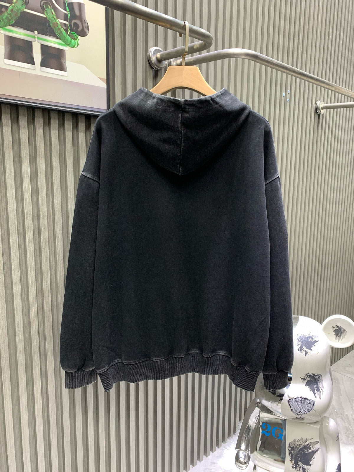 Classic Fit Hoodie-1026