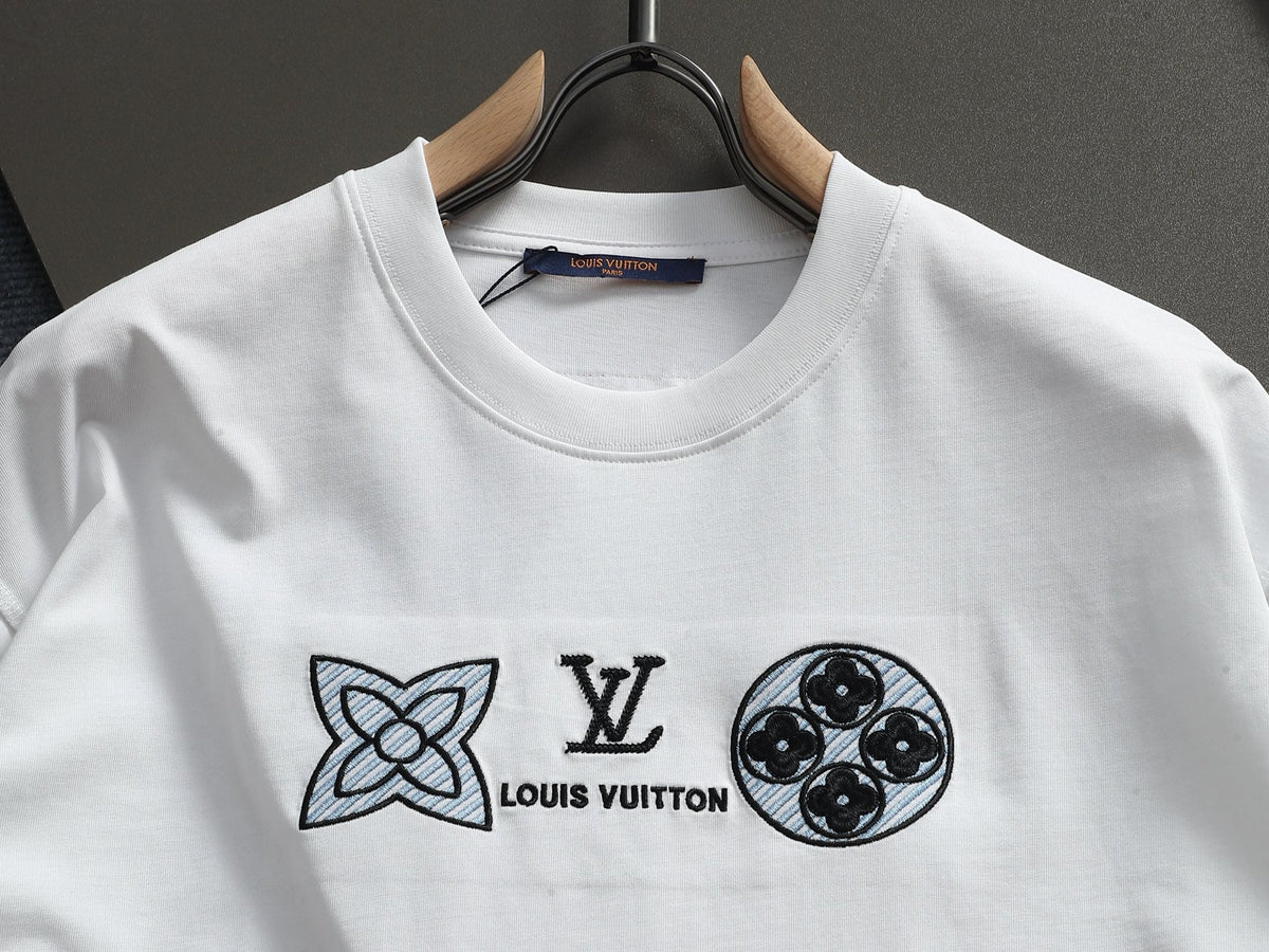 Classic T-shirt-320