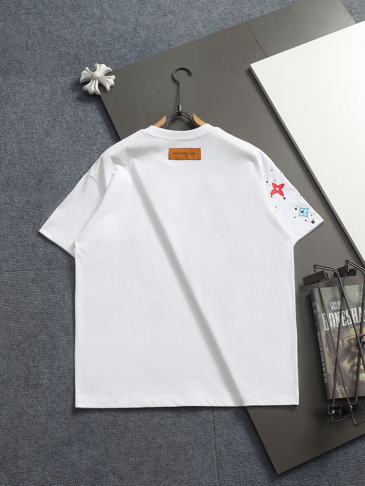 Classic T-shirt-324