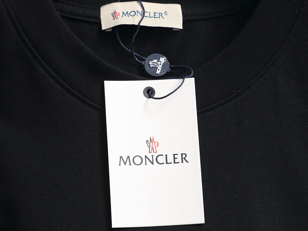 Classic T-shirt-400