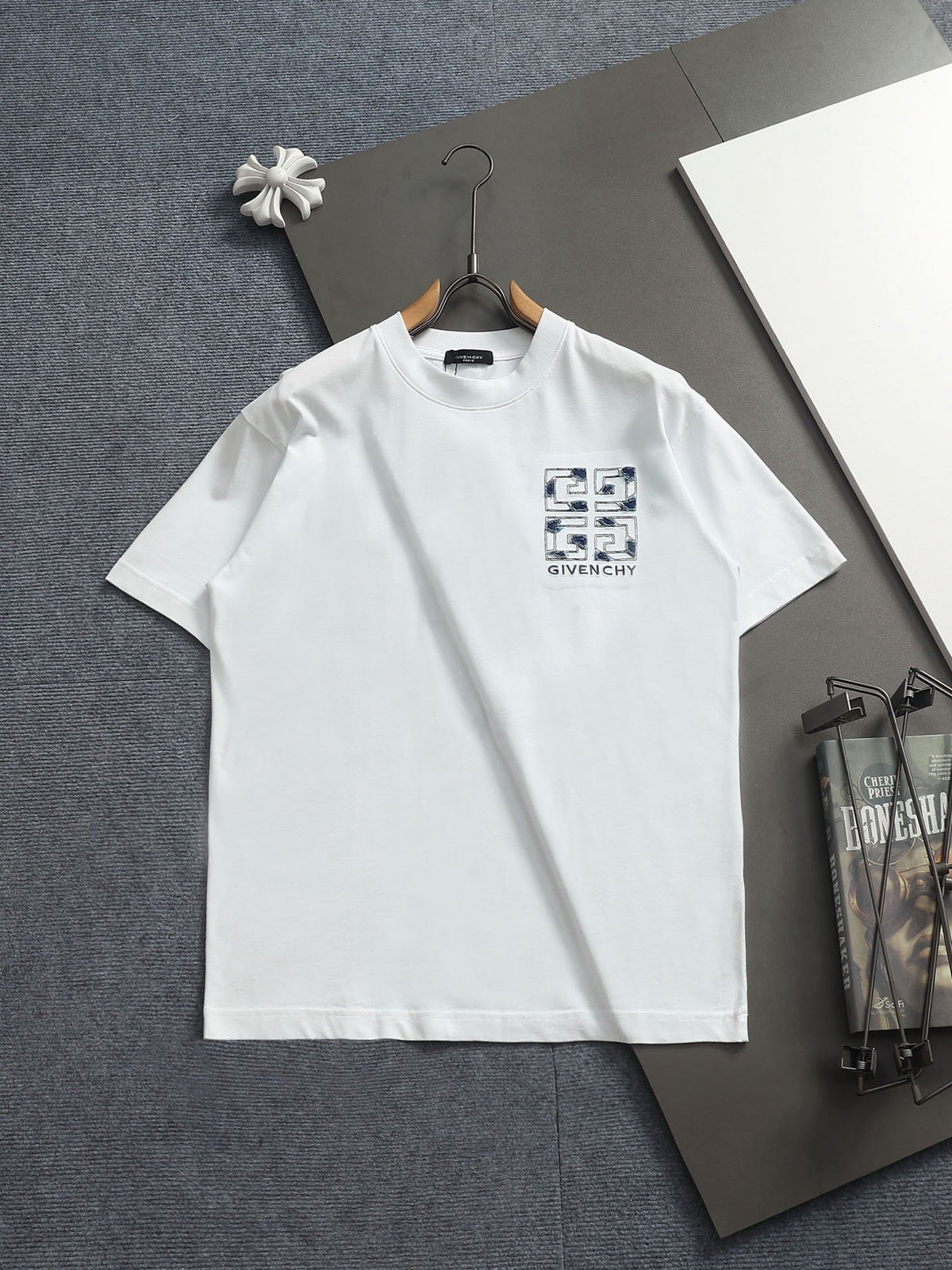 Classic T-shirt-337