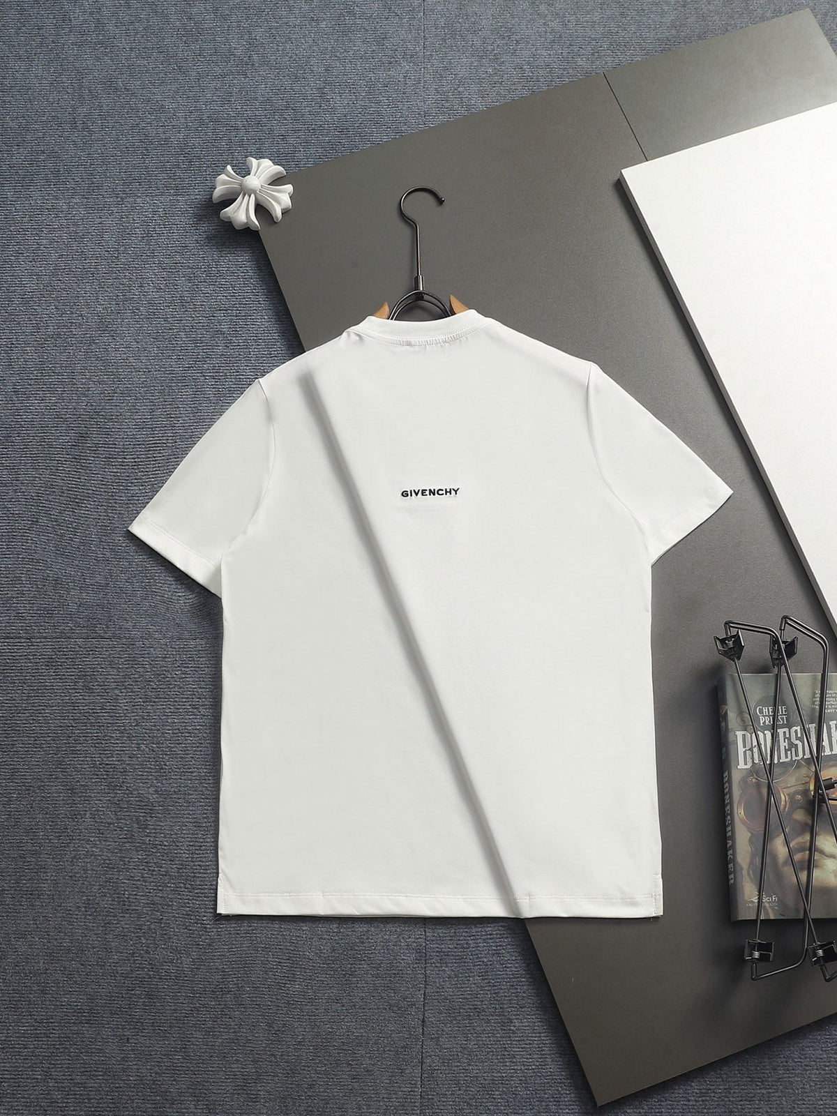 Classic T-shirt-501