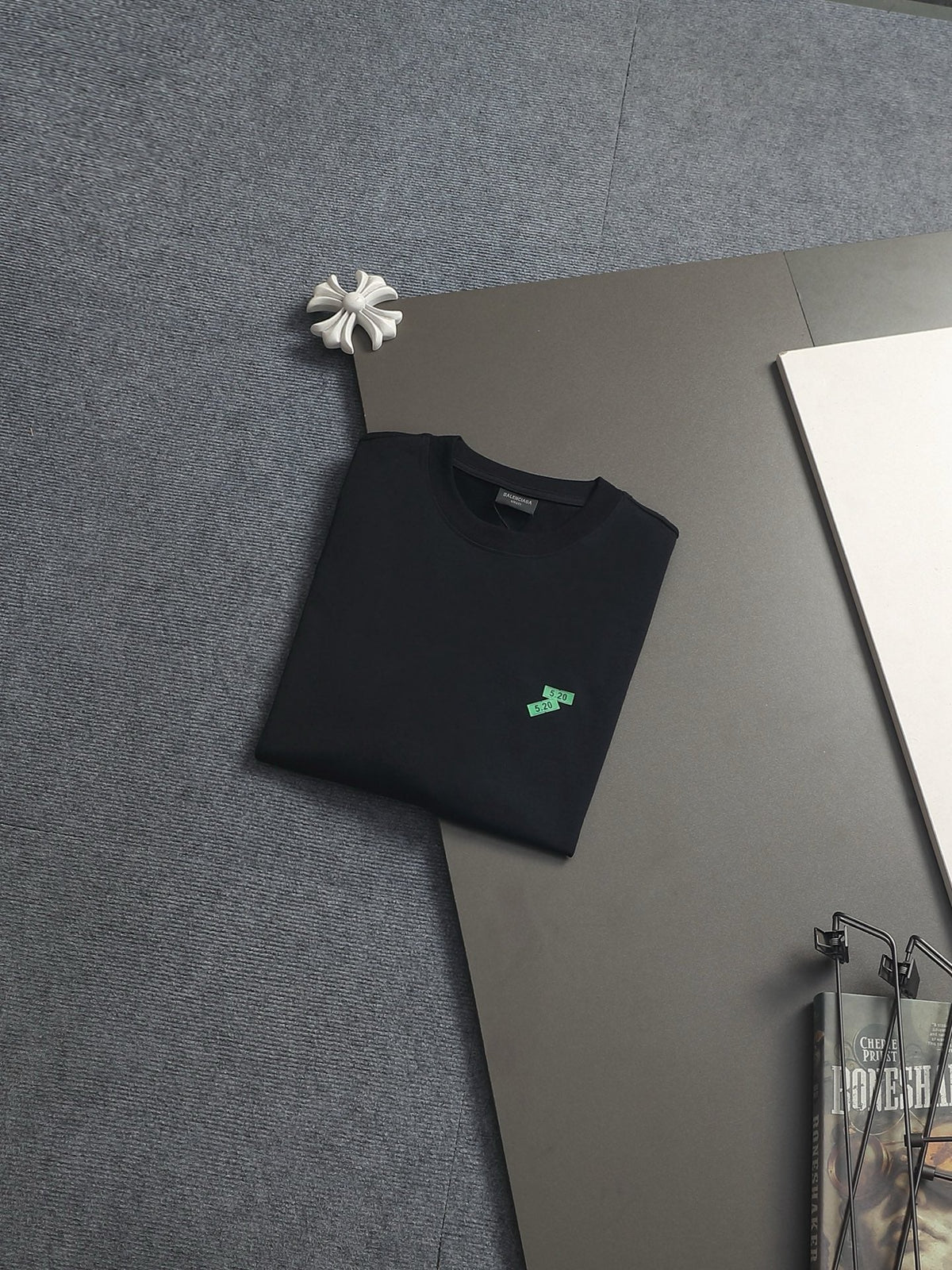 Classic T-shirt-560