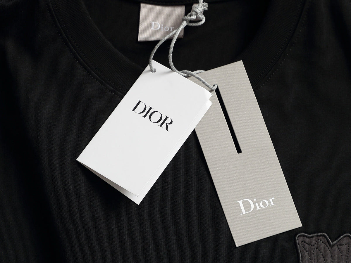 Classic T-shirt-570