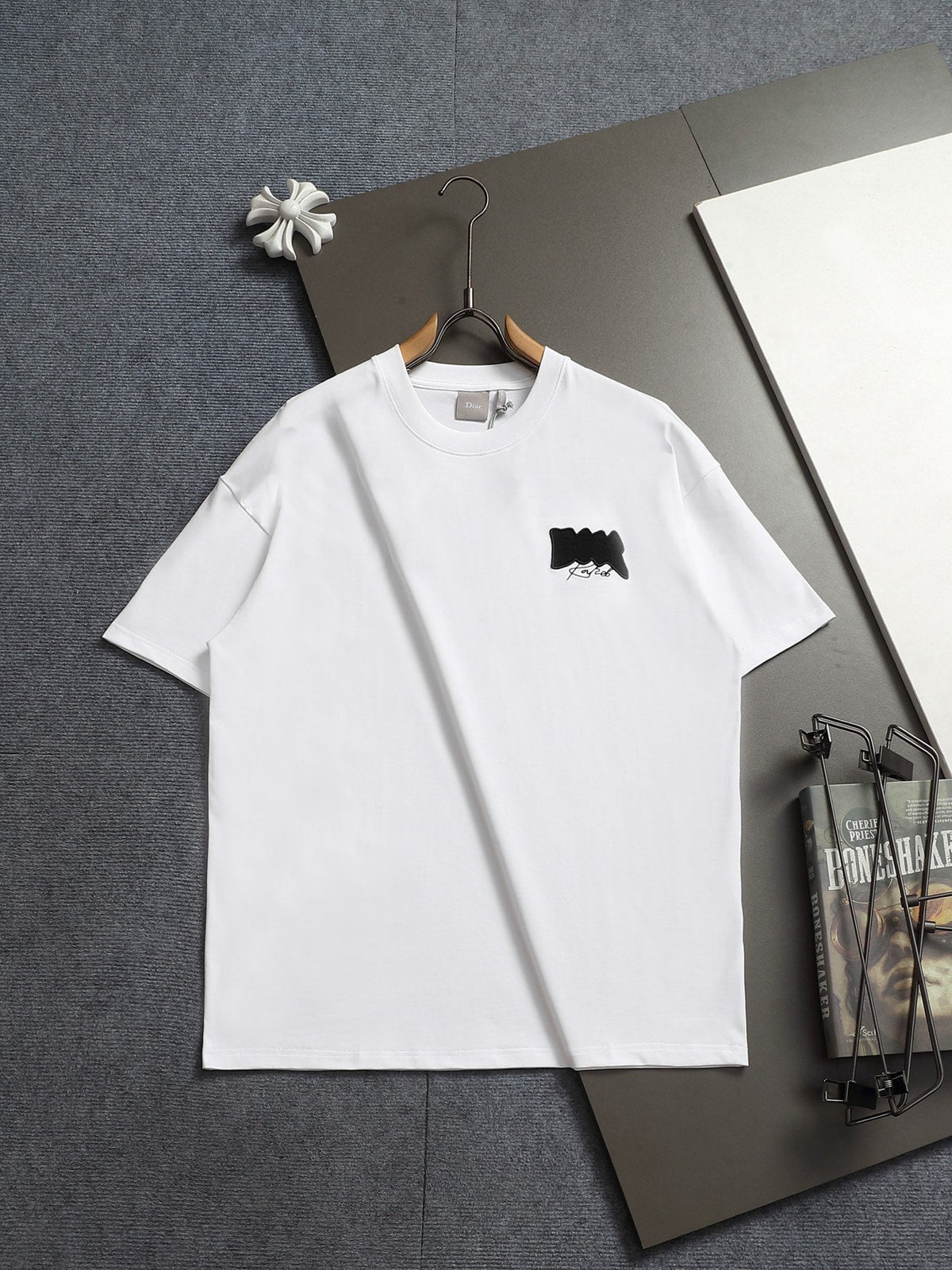 Classic T-shirt-570