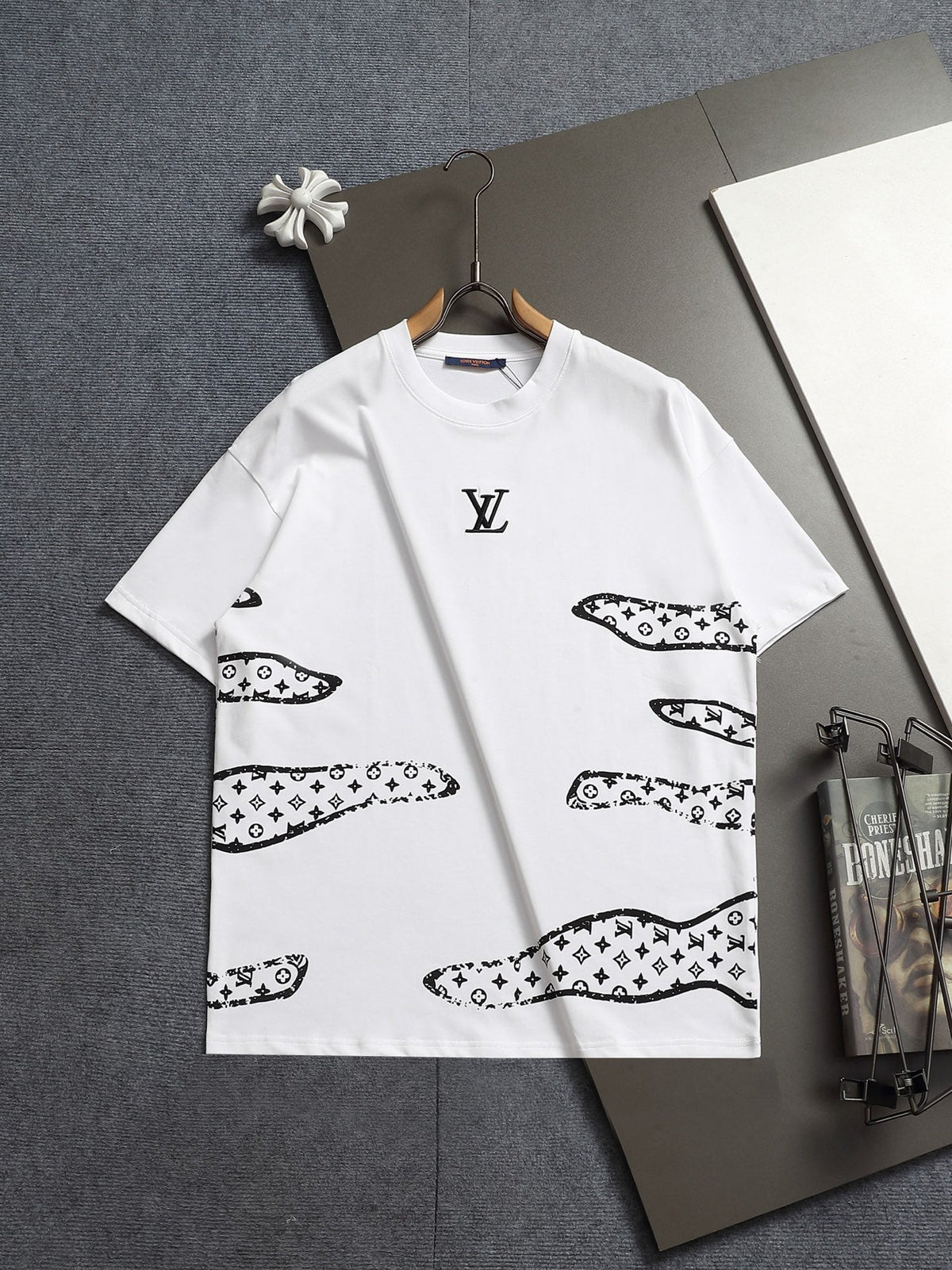 Classic T-shirt-569
