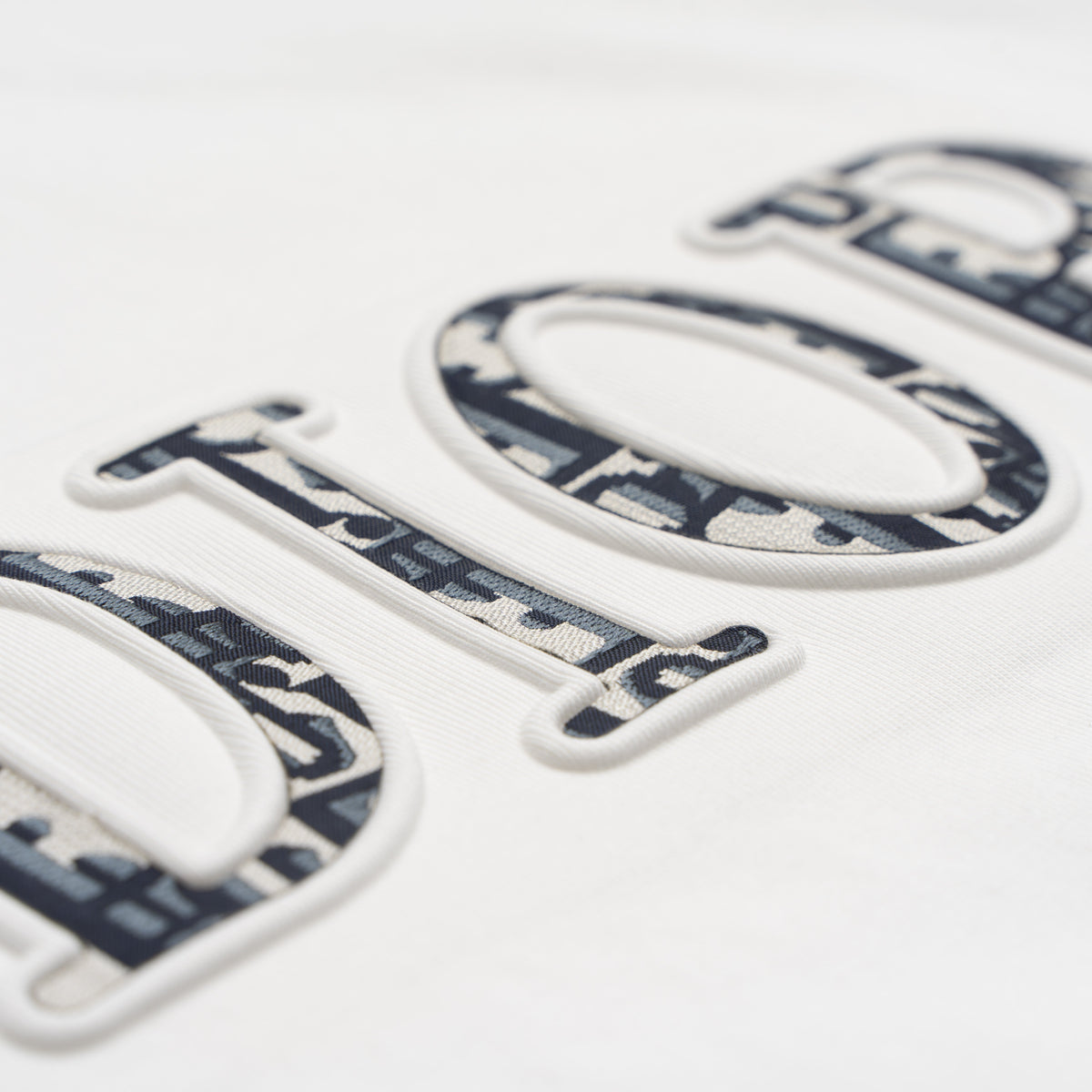 Printed T-Shirt: High-End Fashion Statement-1181