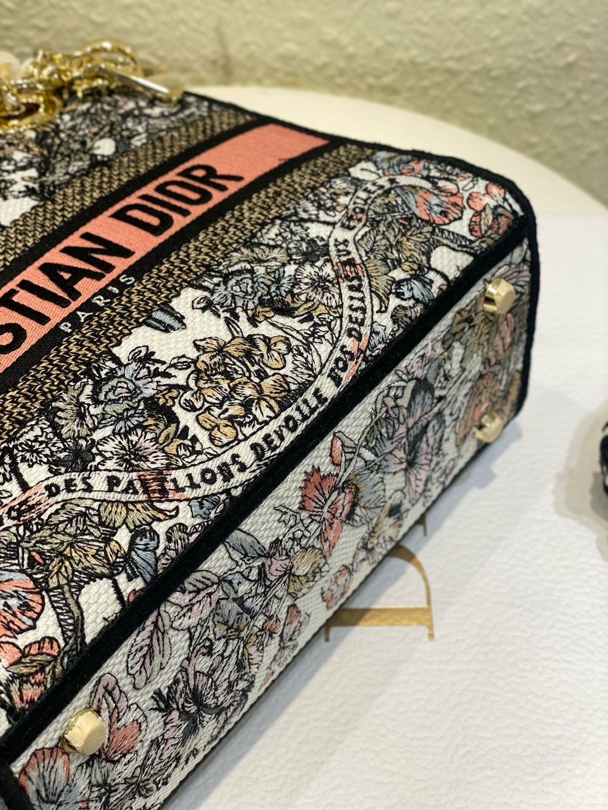 Exquisite leather bags-142