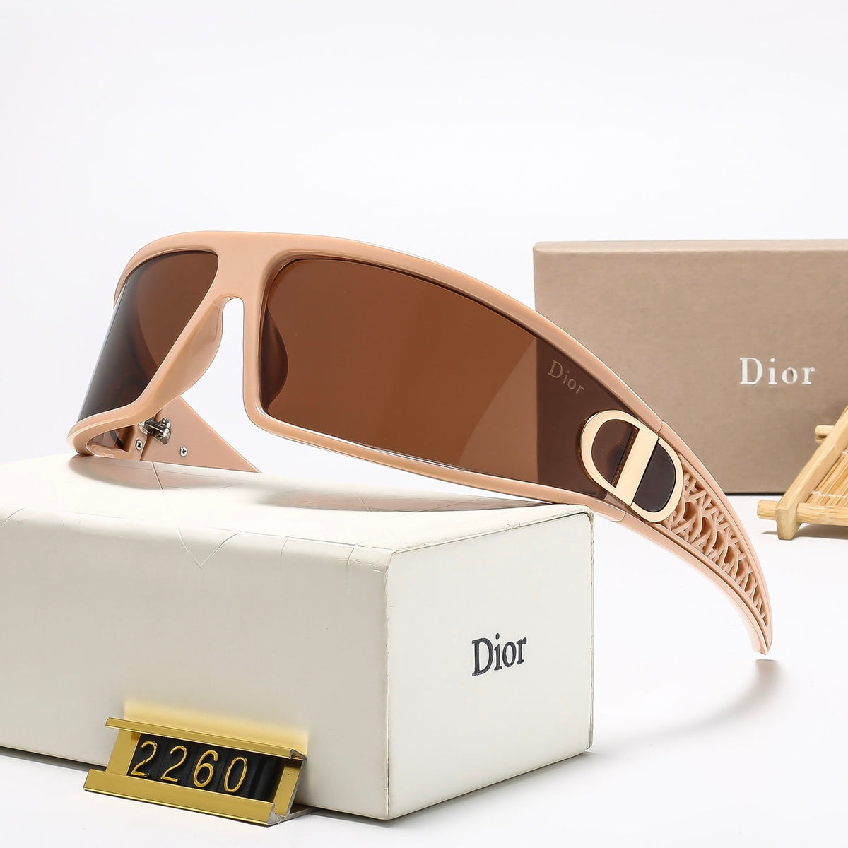 Fashion Eyewear: Elevate Your Style with Exquisite Craftsmanship-548