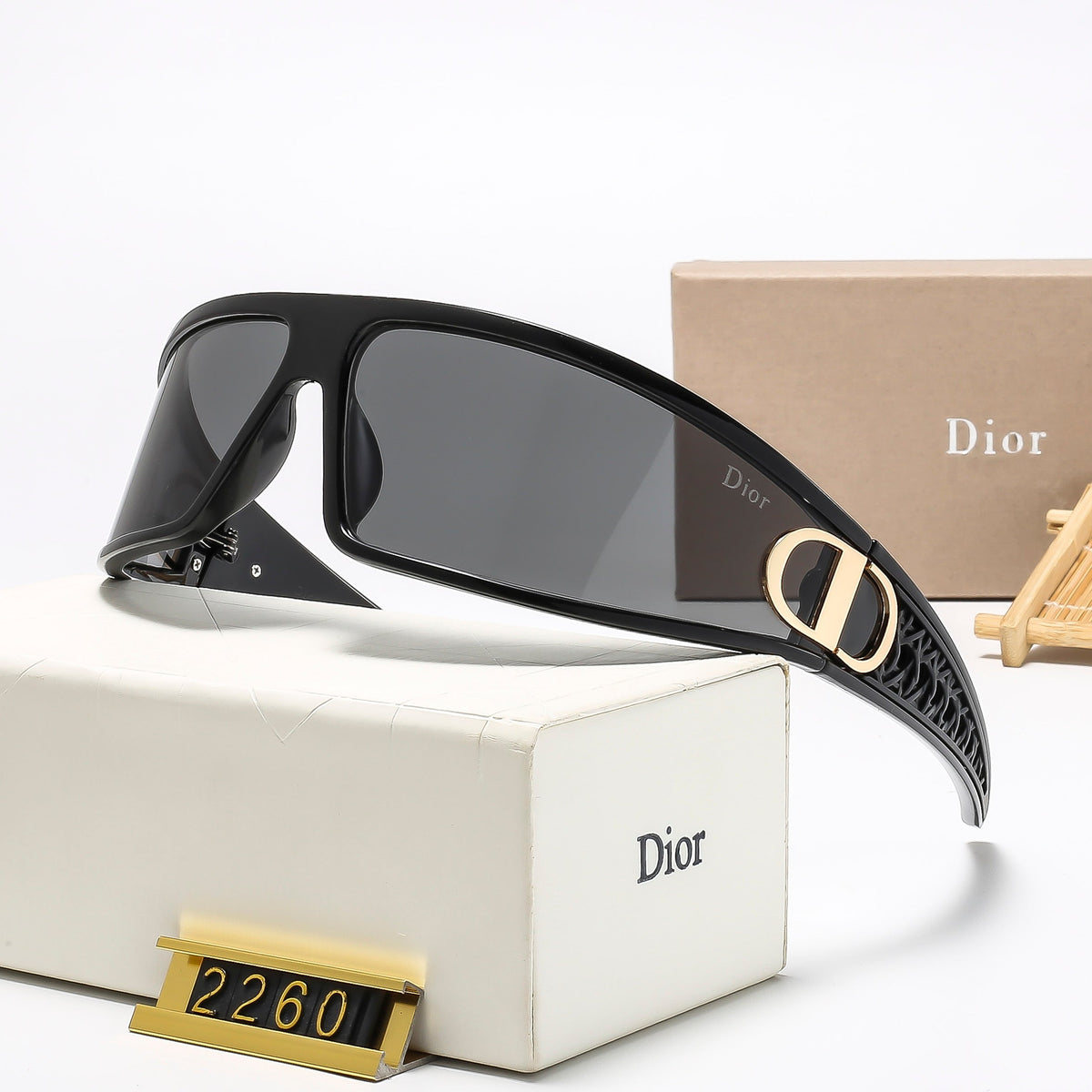 Fashion Eyewear: Elevate Your Style with Exquisite Craftsmanship-548