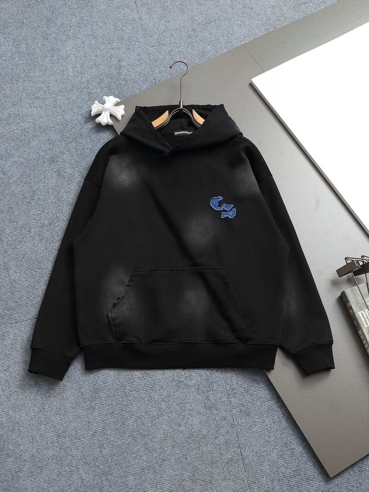 Classic Fit Hoodie-1015