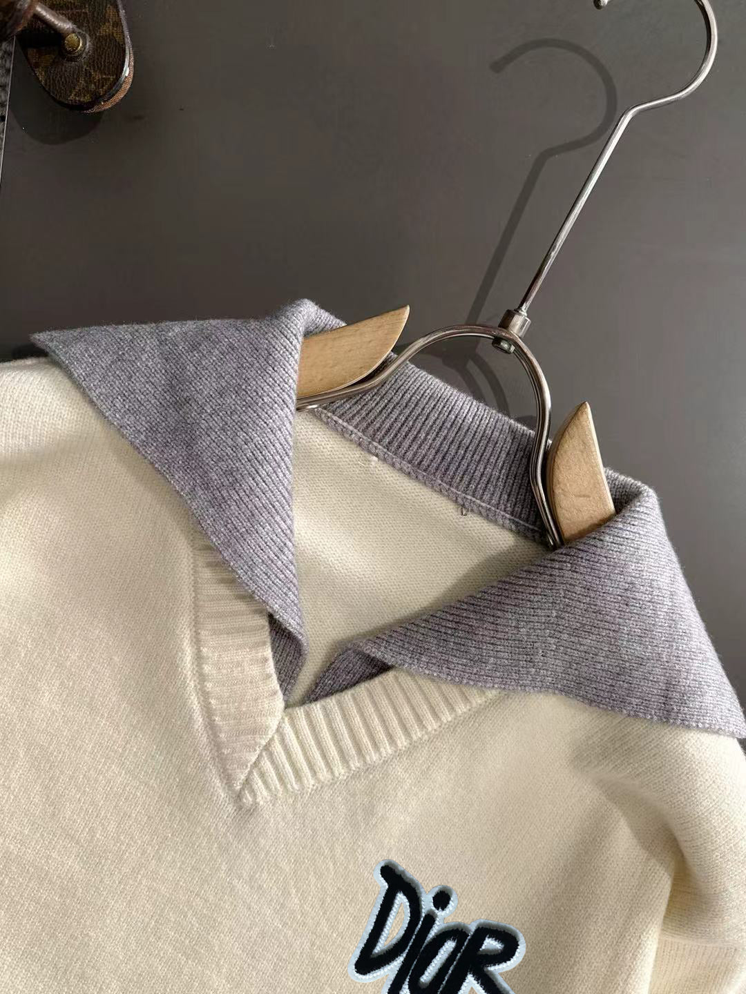 Classic Fashion Sweater-112