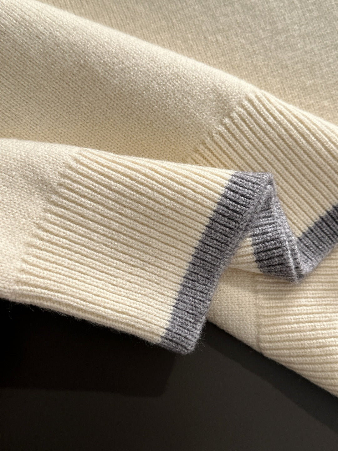 Classic Fashion Sweater-112