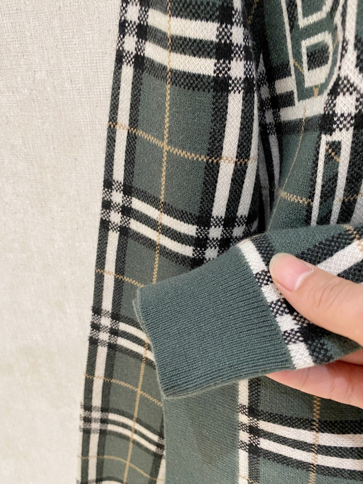 Classic Fashion Sweater-135