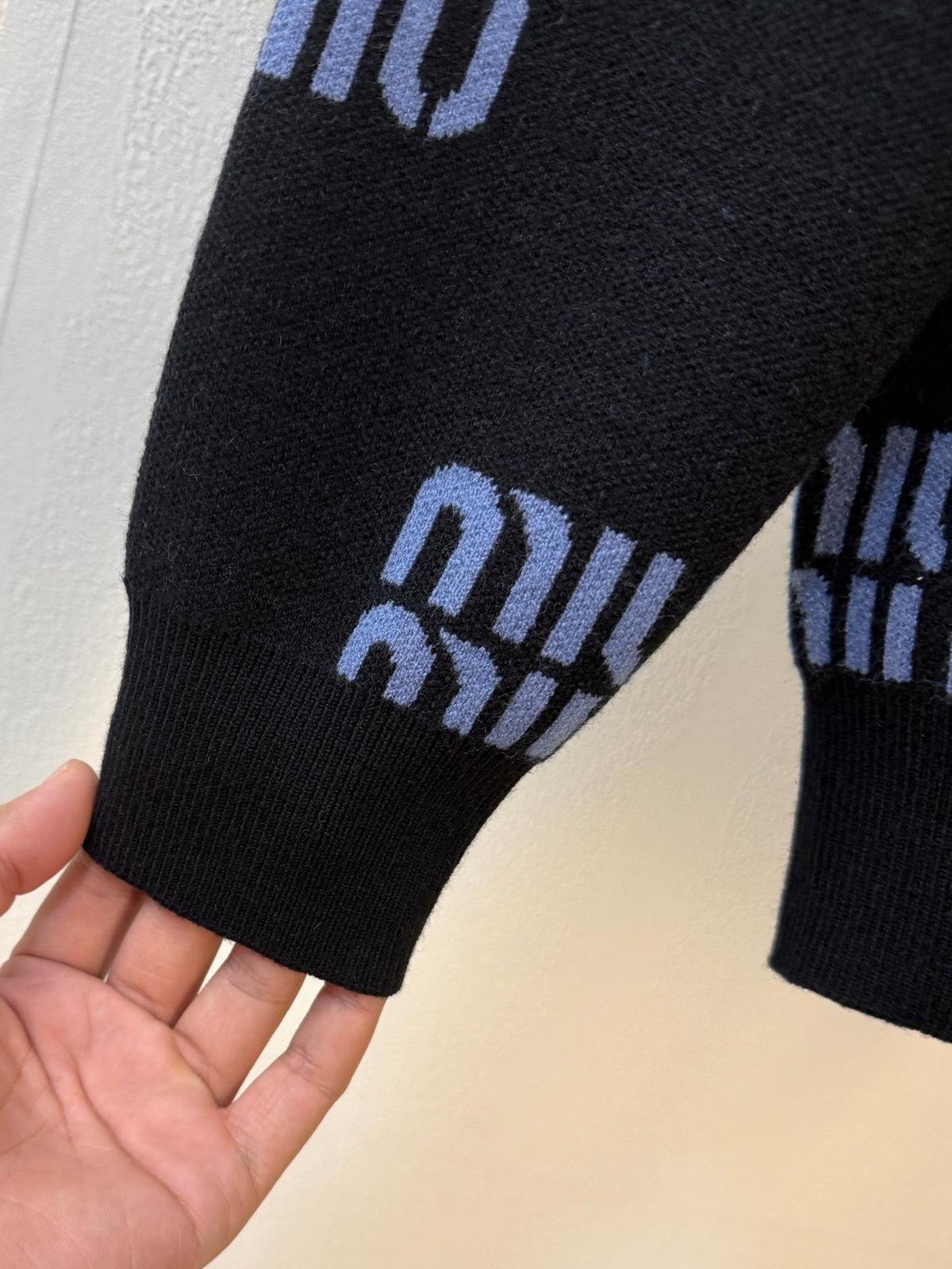 Classic Fashion Sweater-153