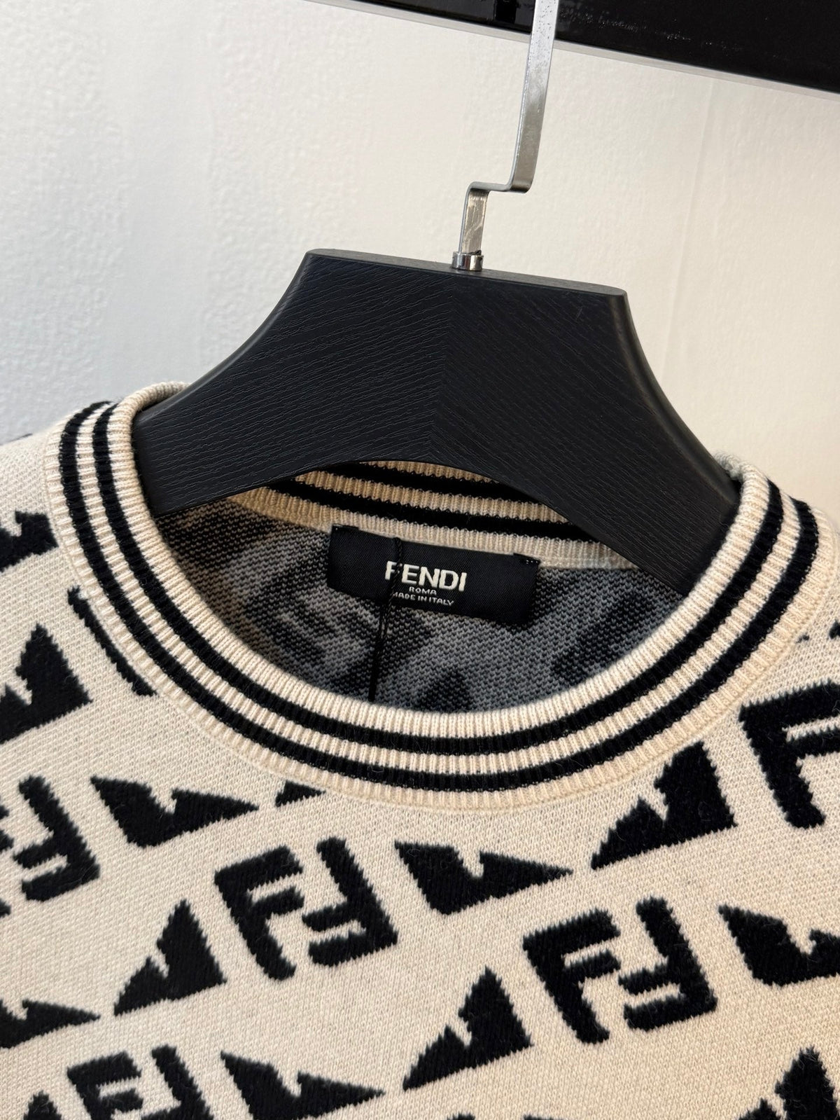 Classic Fashion Sweater-157