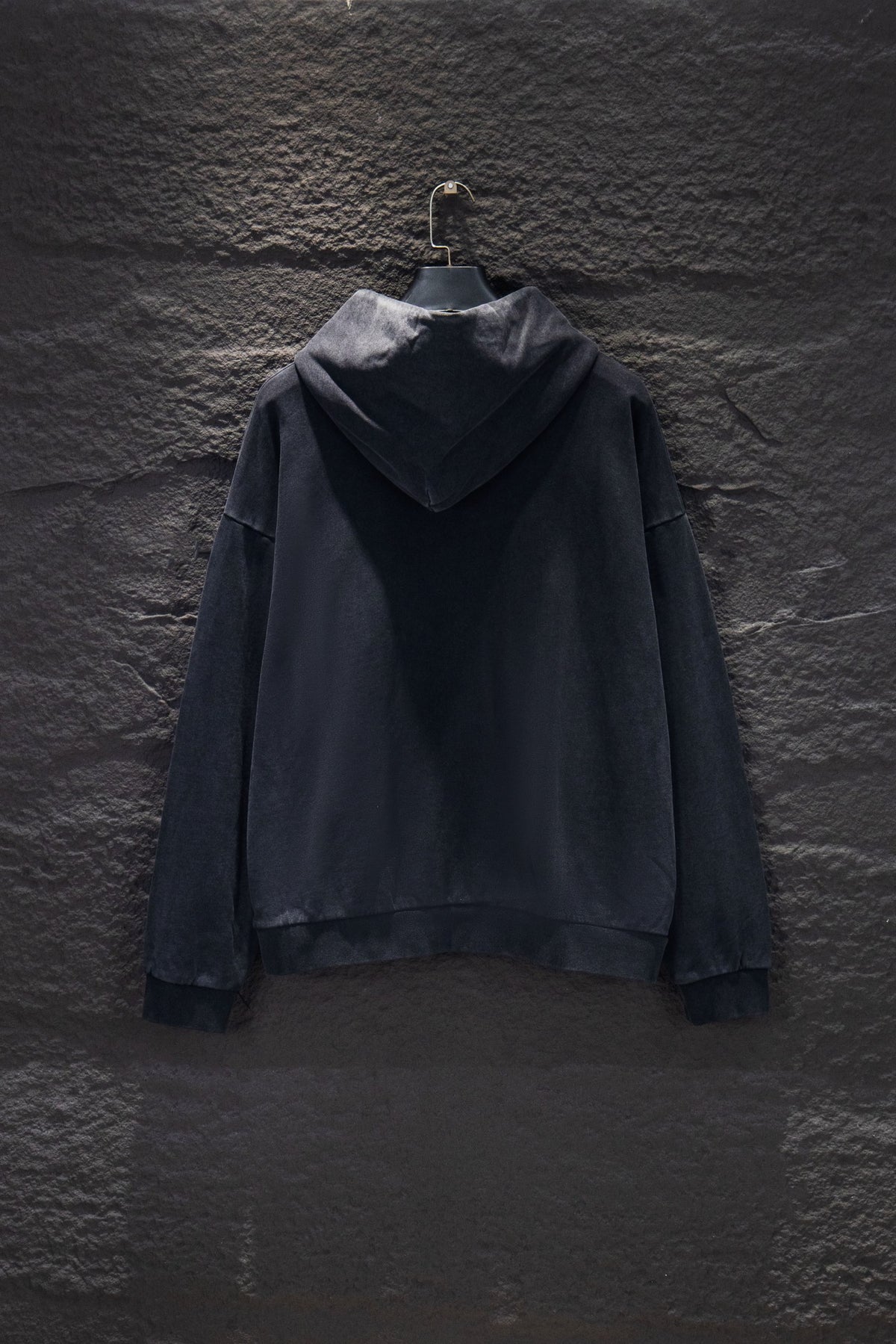 Classic Fit Hoodie-1012